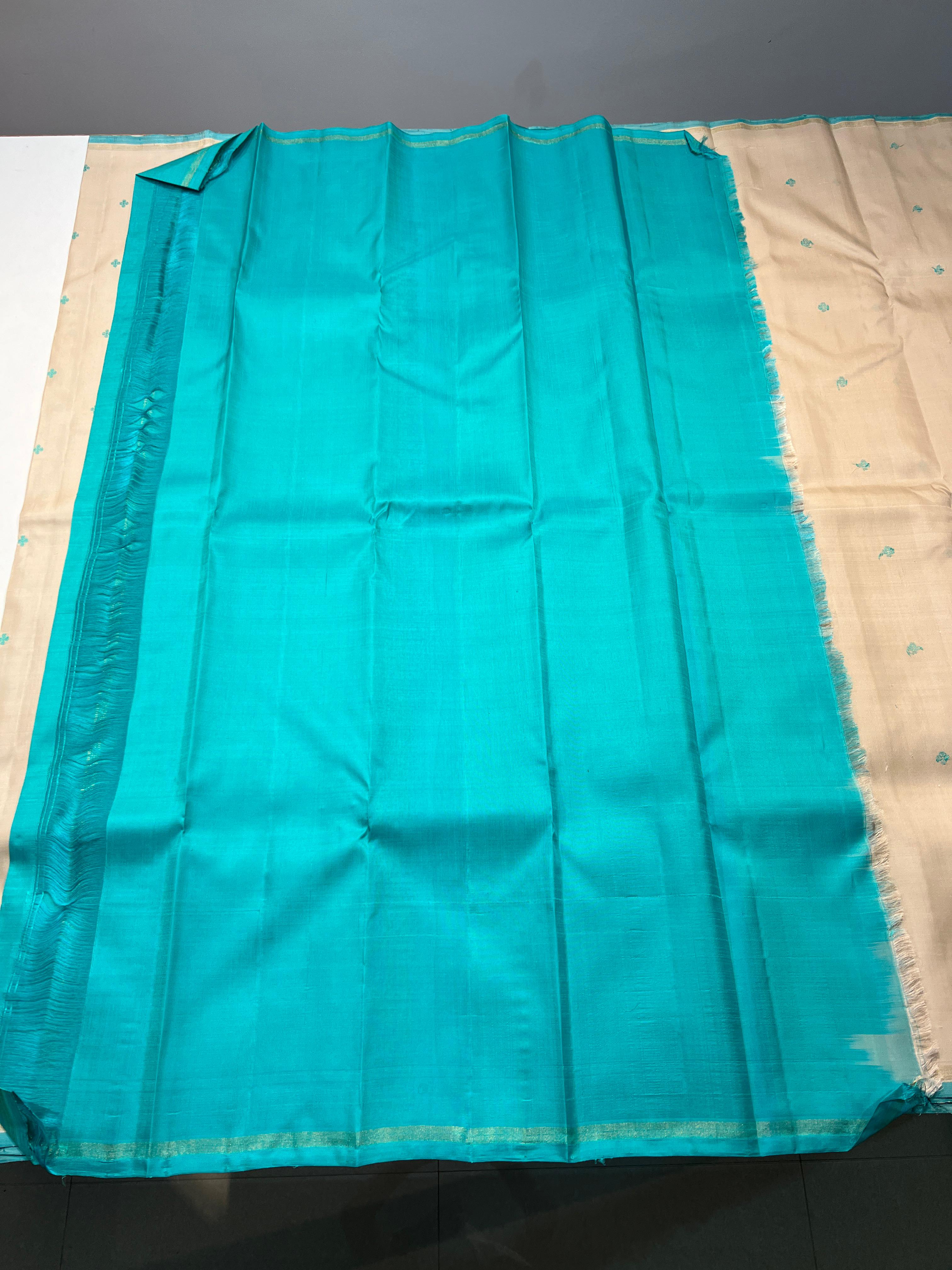 CREAM & TURQUOISE \ BLUE COLOUR COMBINATION KANCHIPURAM SILK SAREE