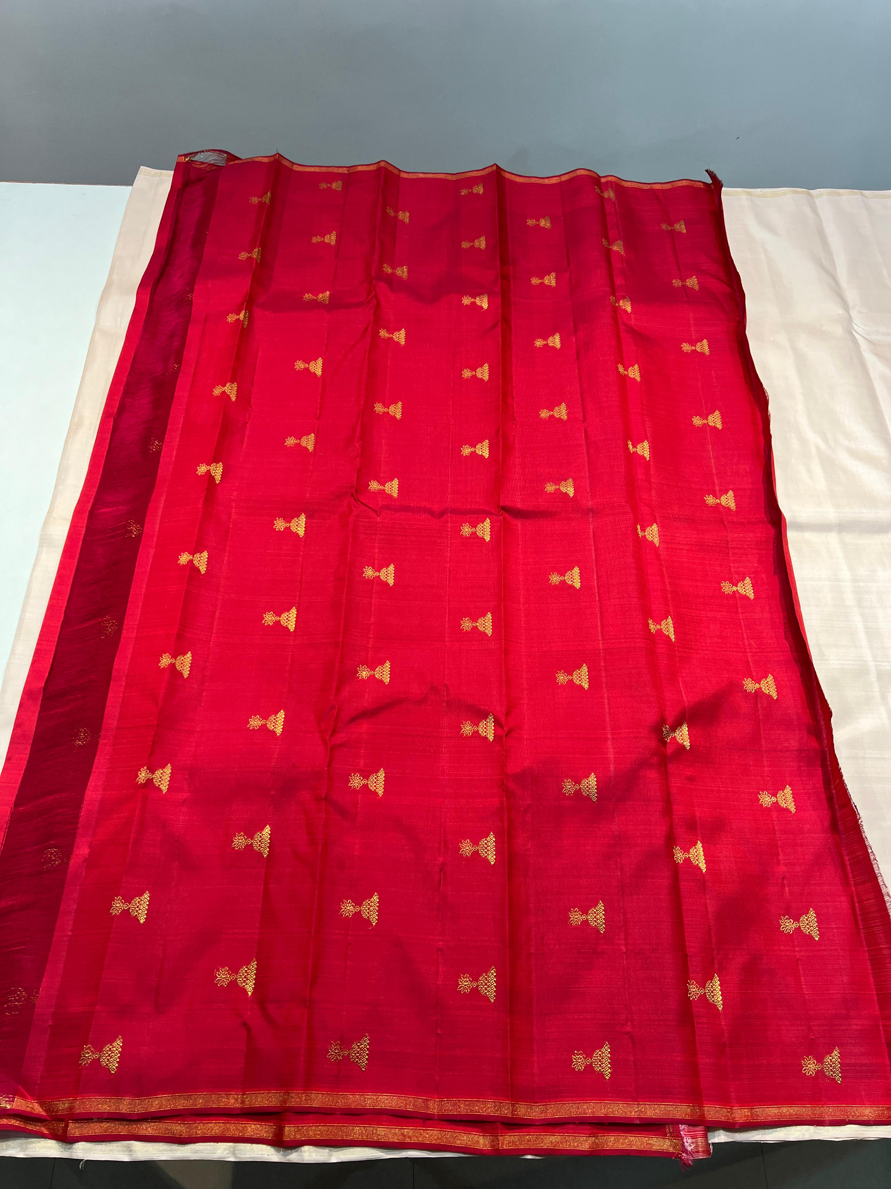 CREAM & RED COLOUR COMBINATION KACHIPURAM SILK SAREE