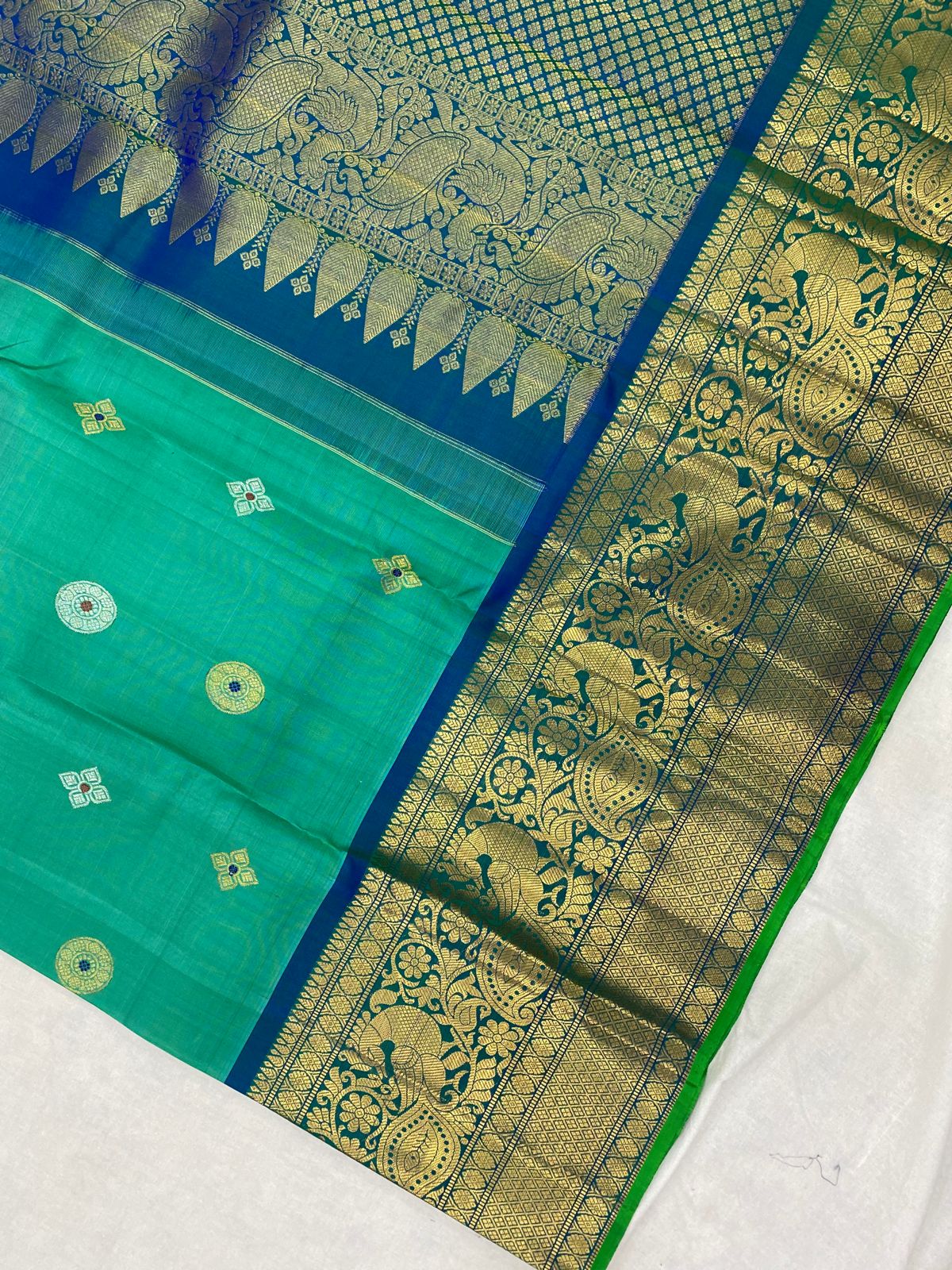 GREEN / BLUE GADWAL PATTU SAREE