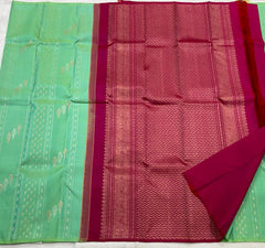 GREEN / MAROON BORDERLESS SAREE