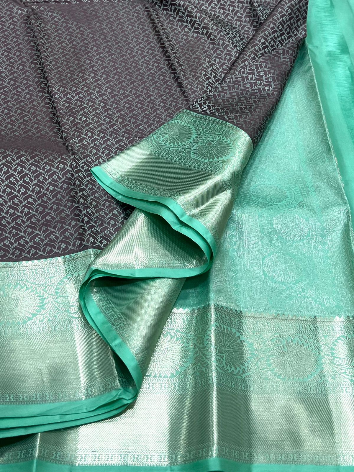 BROWN GREY / GREEN KANCHI SAREE