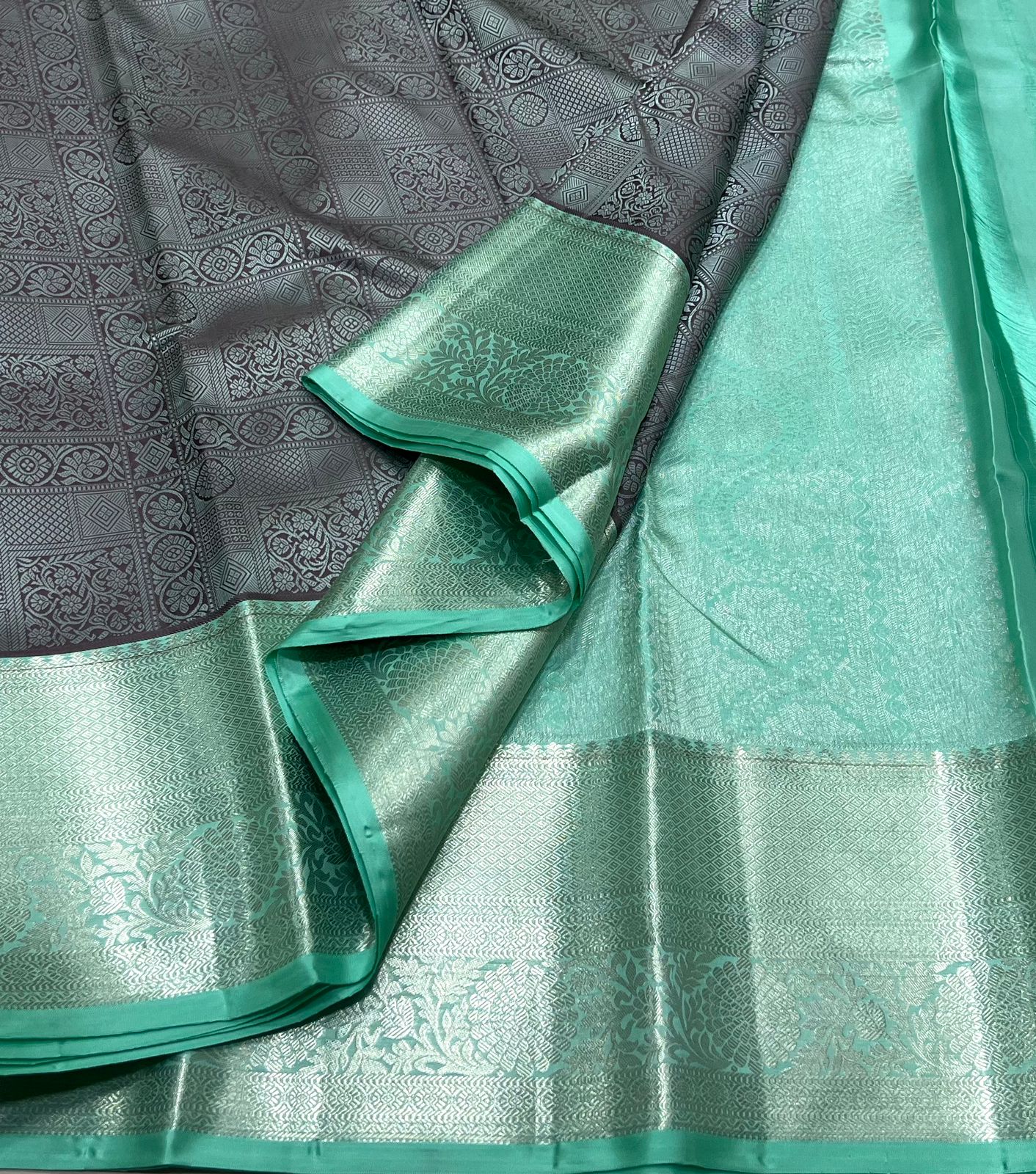 BROWN GREY / GREEN KANCHI SAREE