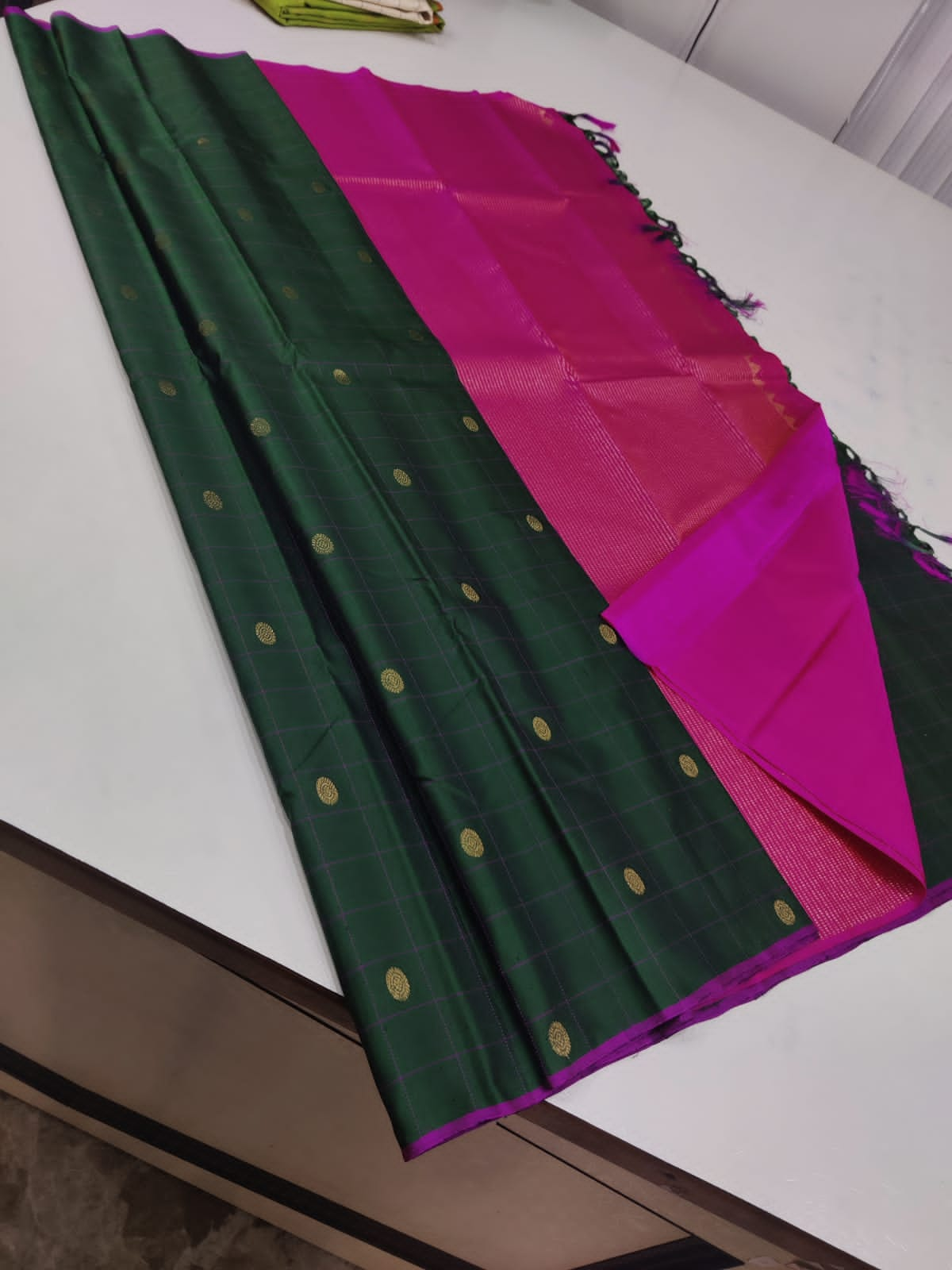 CHECKS BORDERLESS SAREE