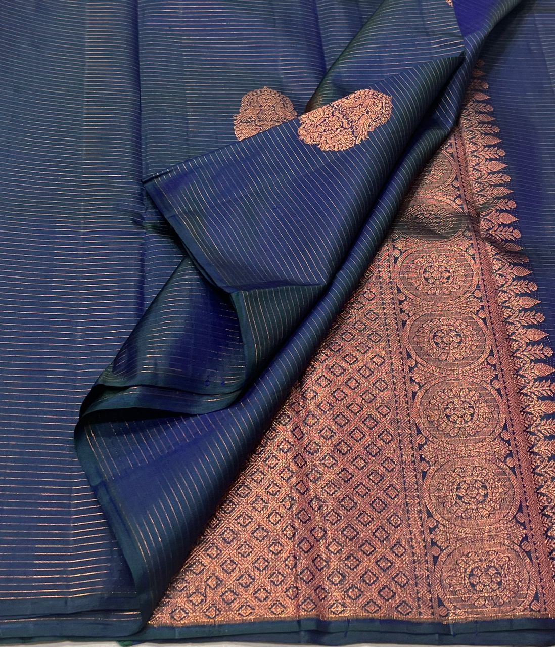 BLUE ZARI STRIPS / BUTTIS BORDERLESS SAREE