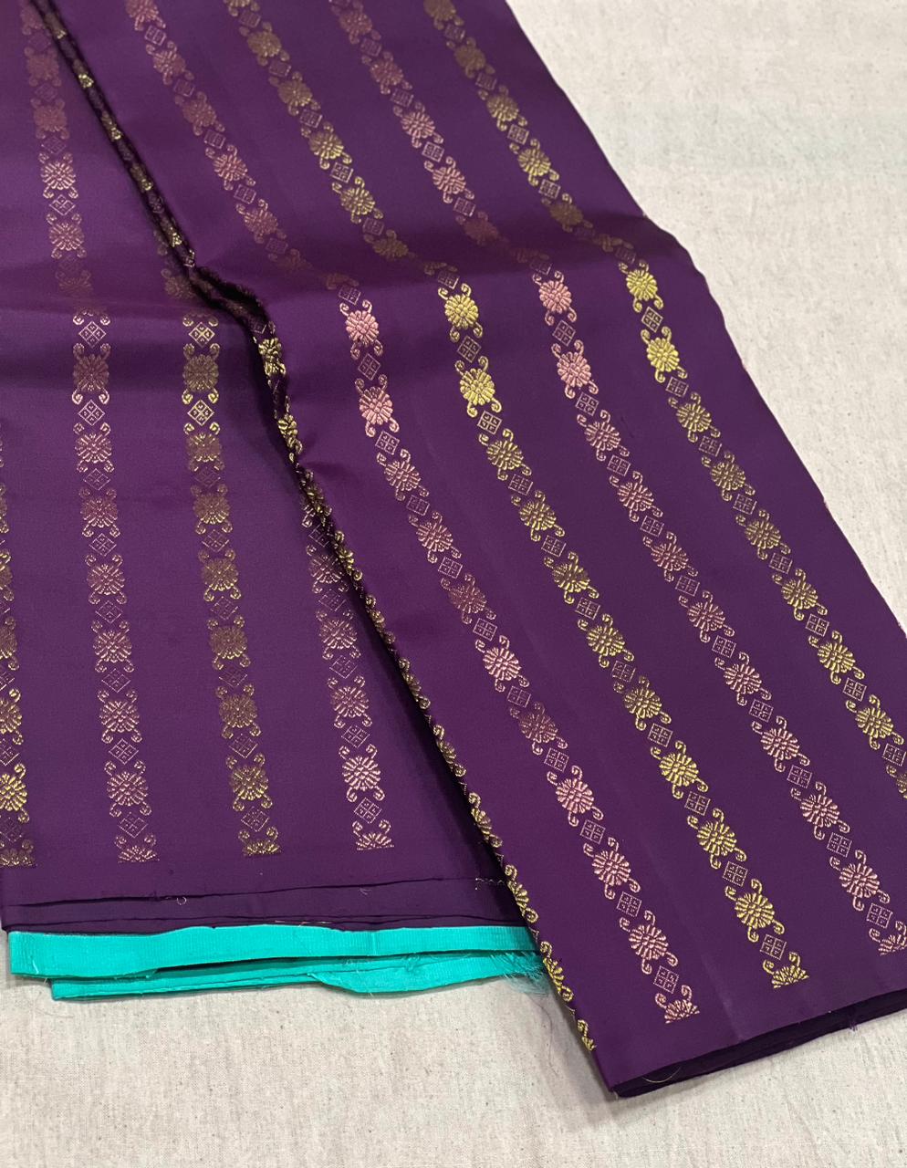 PURPLE BORDERLESS SAREE