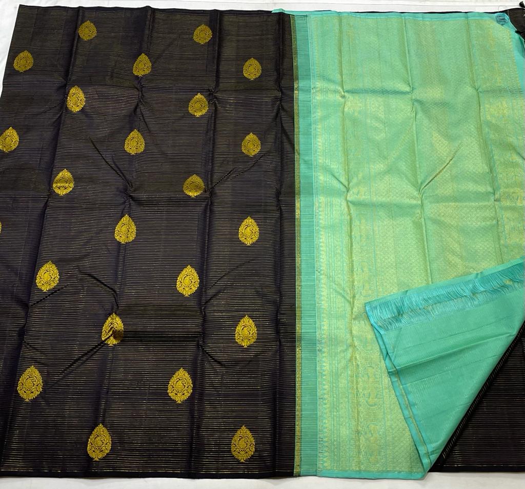 BLACK ZARI BORDERLESS SAREE