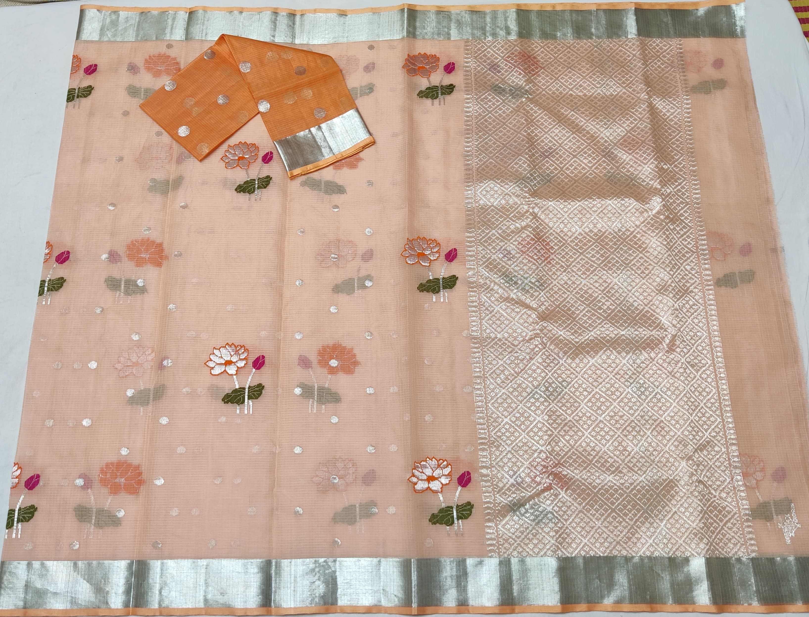 PEACH / SILVER ZARI KOTA SAREE