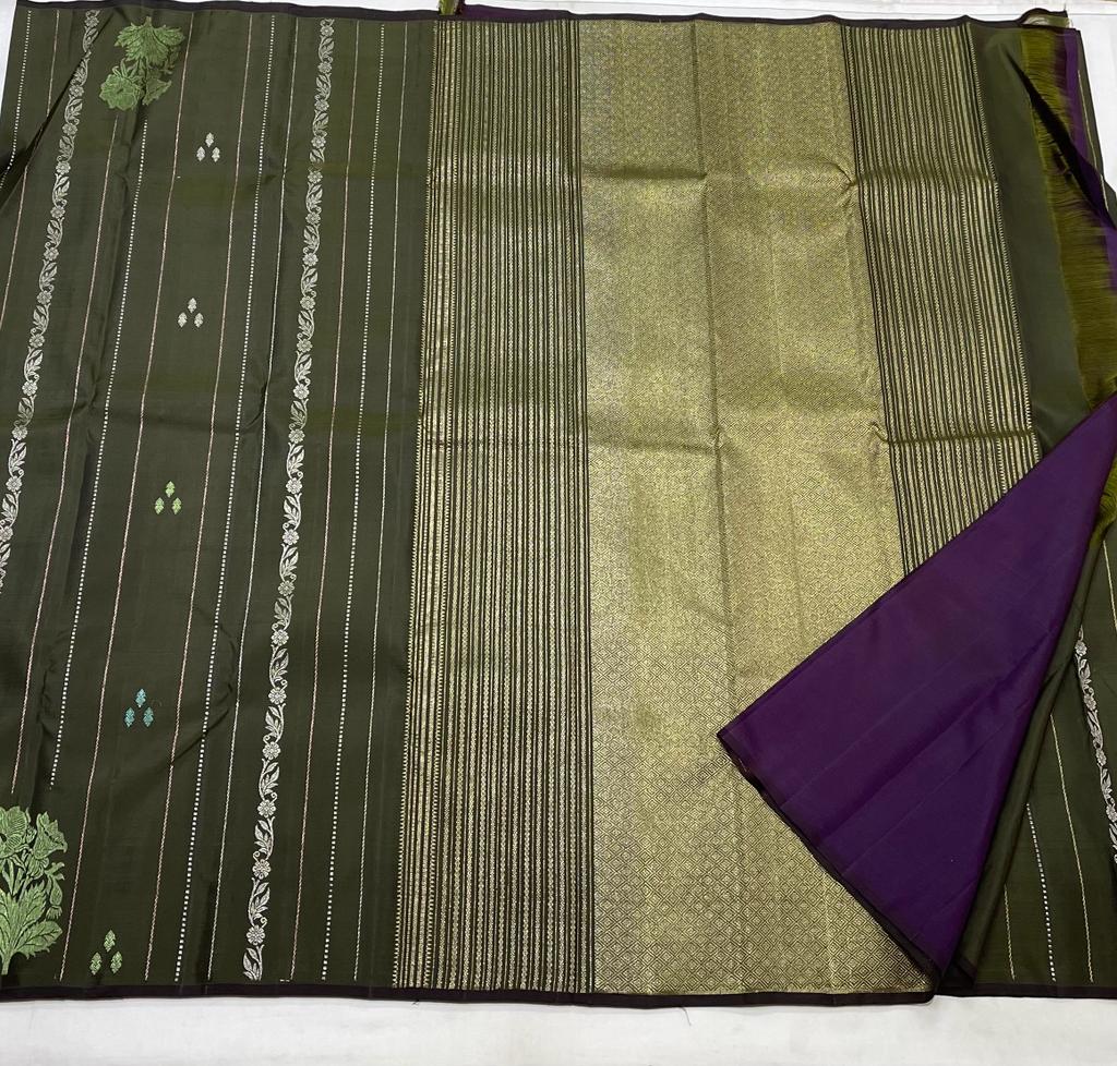 DARK GREEN / PURPLE  BORDERLESS SAREE