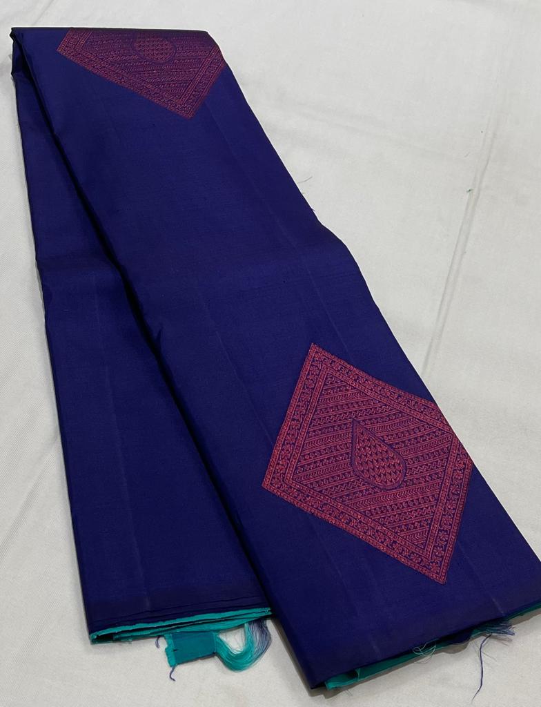 BLUE BORDERLESS SAREE