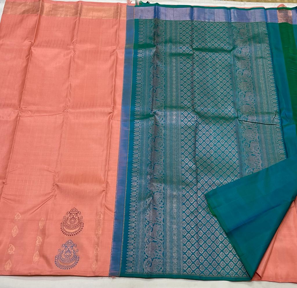 PEACH / PEACOCK BLUE BORDERLESS SAREE