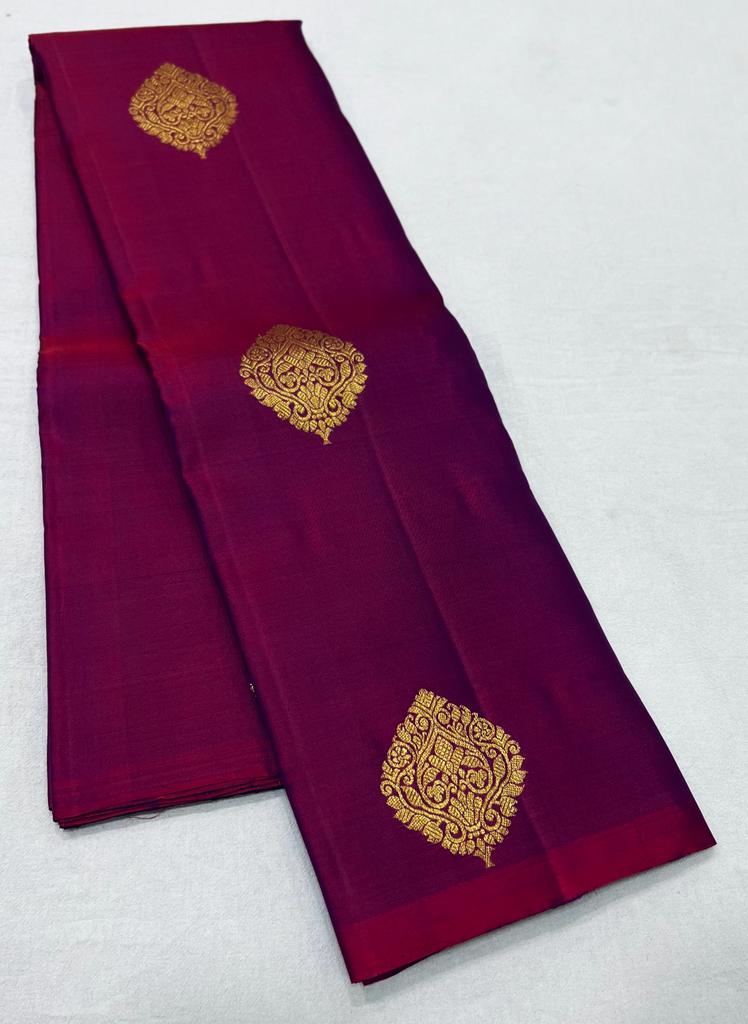 MAROON BORDERLESS SAREES