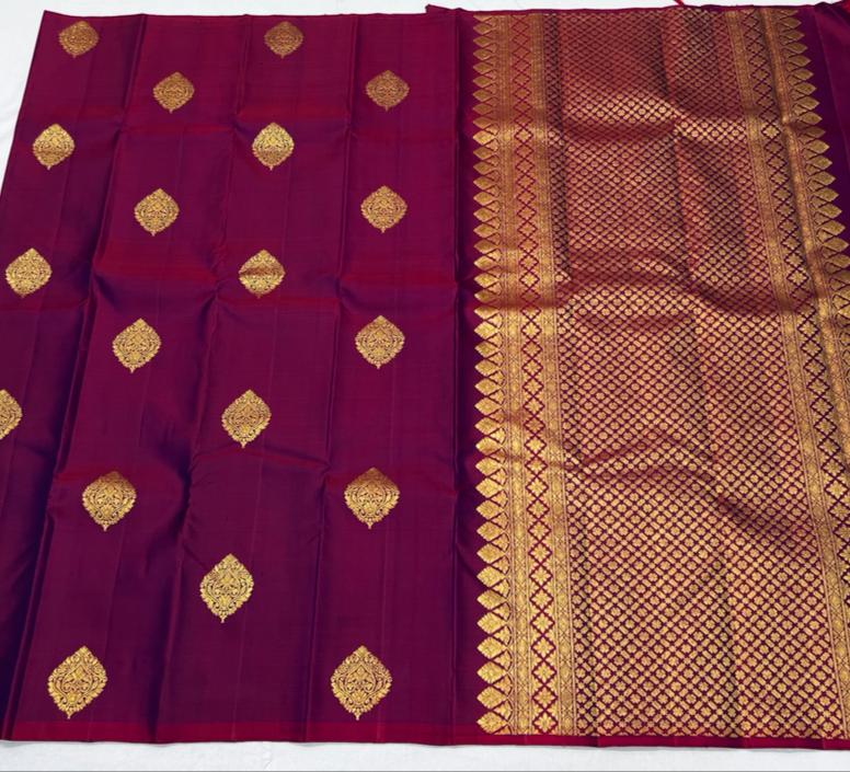 MAROON BORDERLESS SAREES