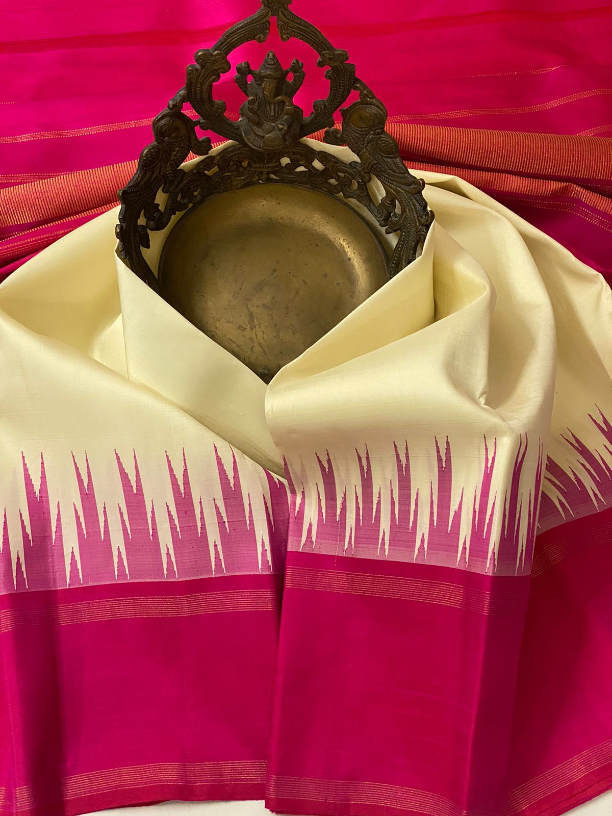 WHITE / PINK TEMPLE  SILK SAREE