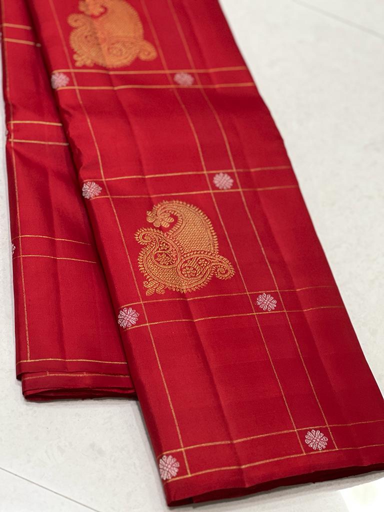 RED BORDERLESS SAREES