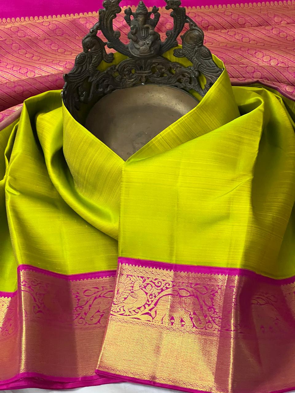 PARROT GREEN / PINK  ZARI KANCHI SILK SAREE