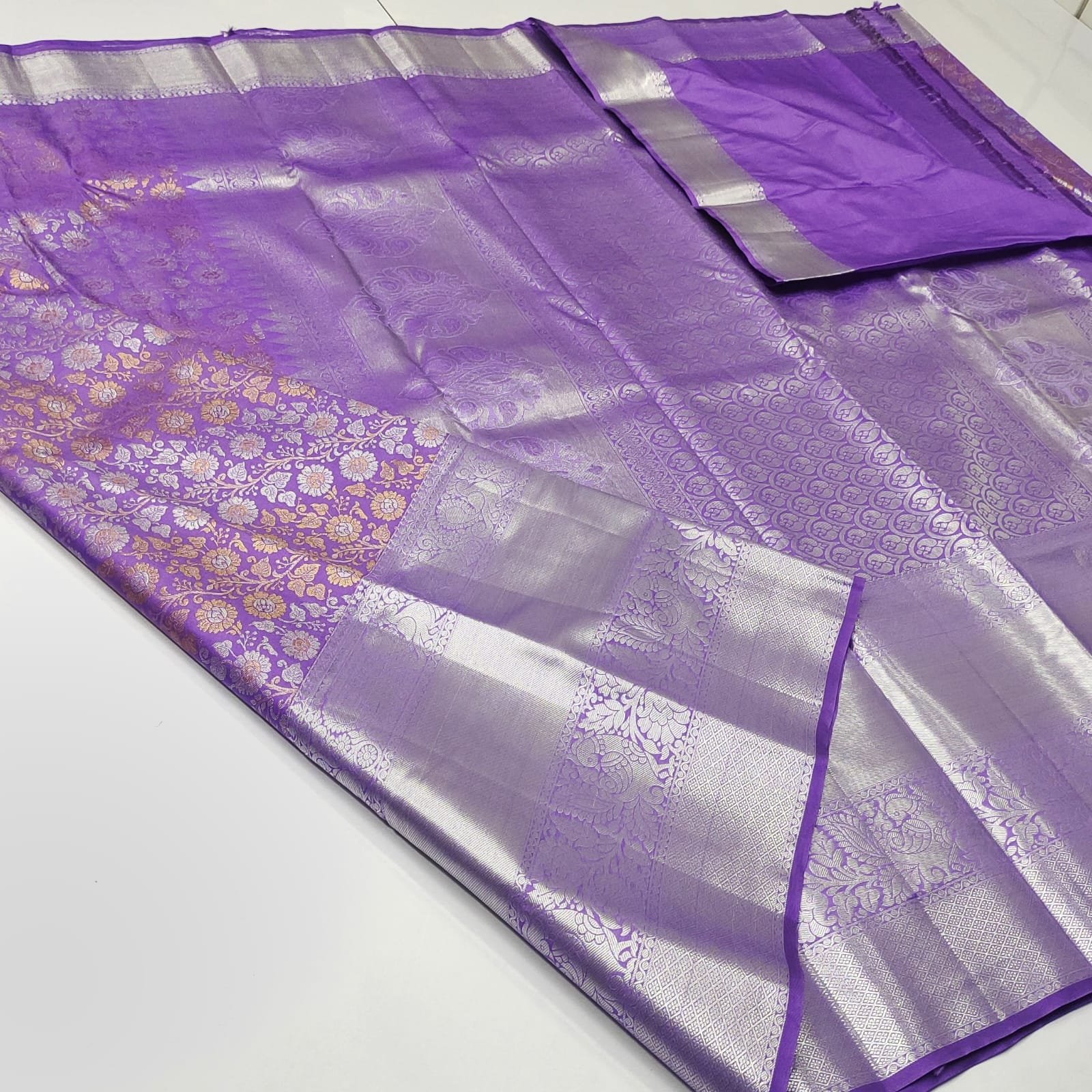 LAVENDER   COLOUR COMBITION PURE KANCHI SILK SAREE