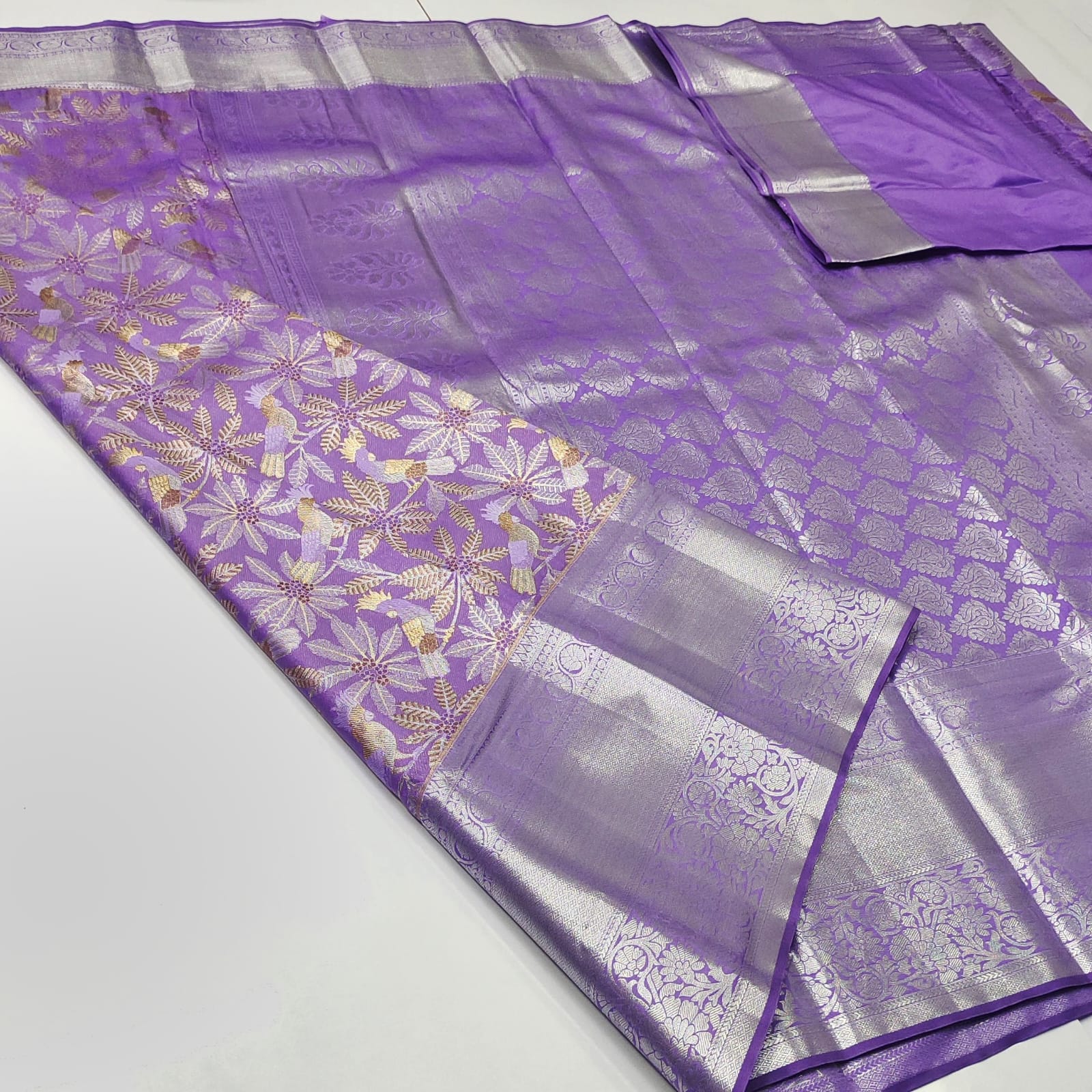 LAVENDER   COLOUR COMBITION PURE KANCHI SILK SAREE