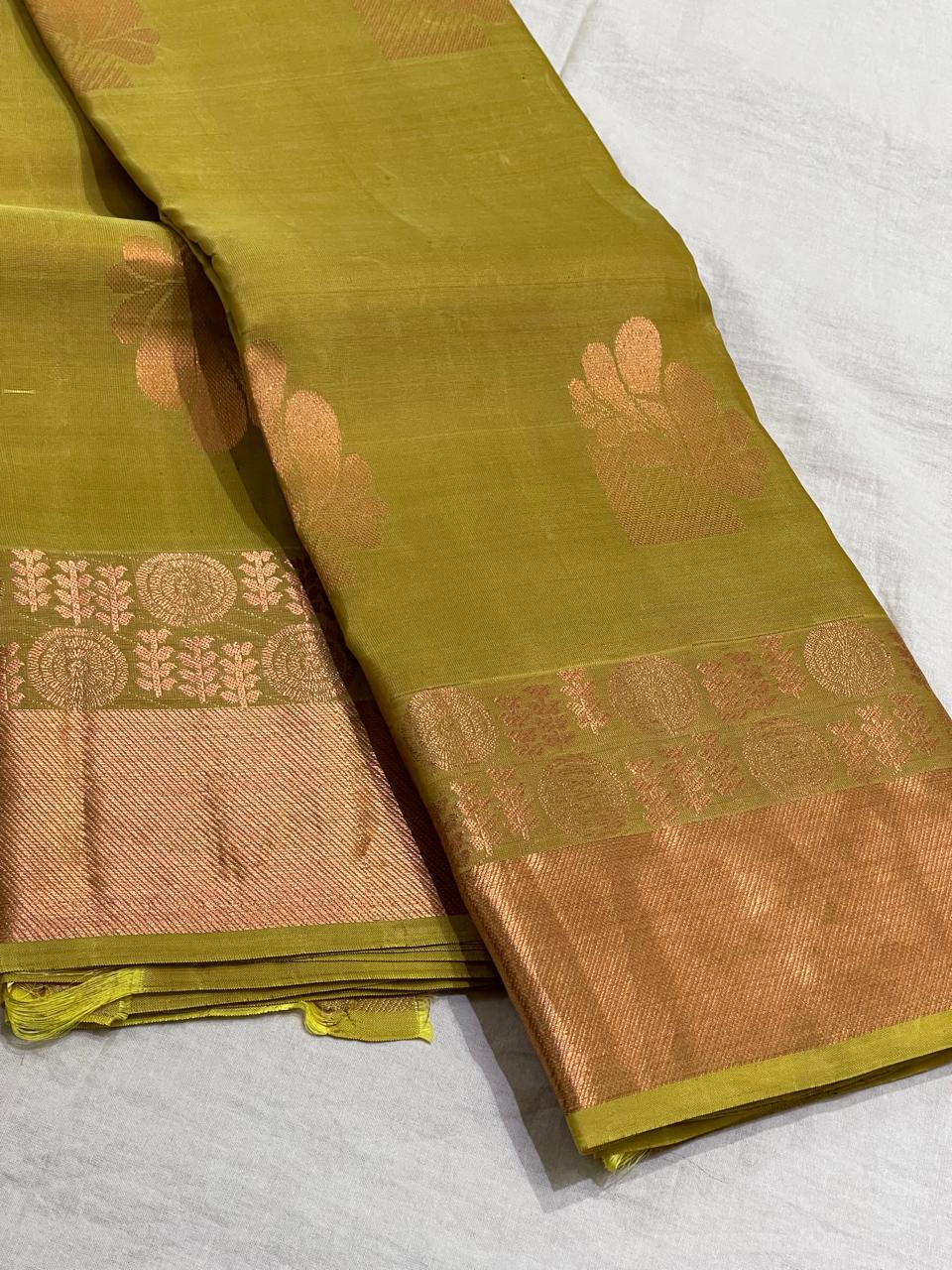 MEHANDI GREEN COLOUR COMBITION PURE KANCHI SILK SAREE