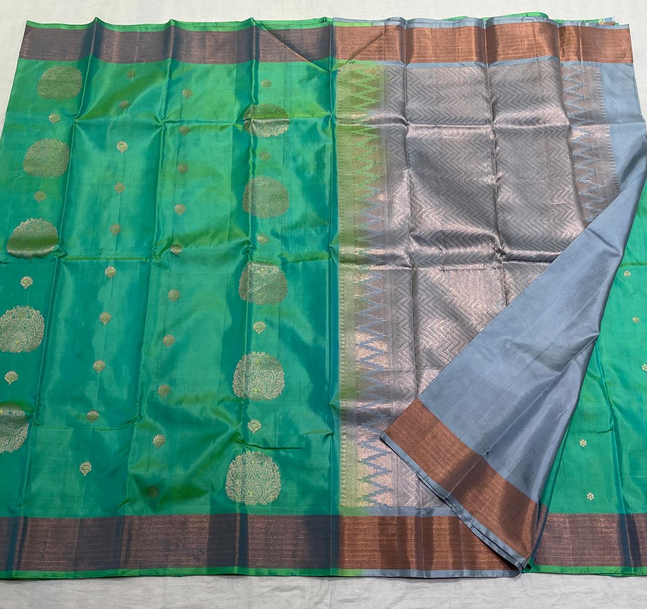 GREEN COLOUR COMBITION PURE KANCHI SILK SAREE