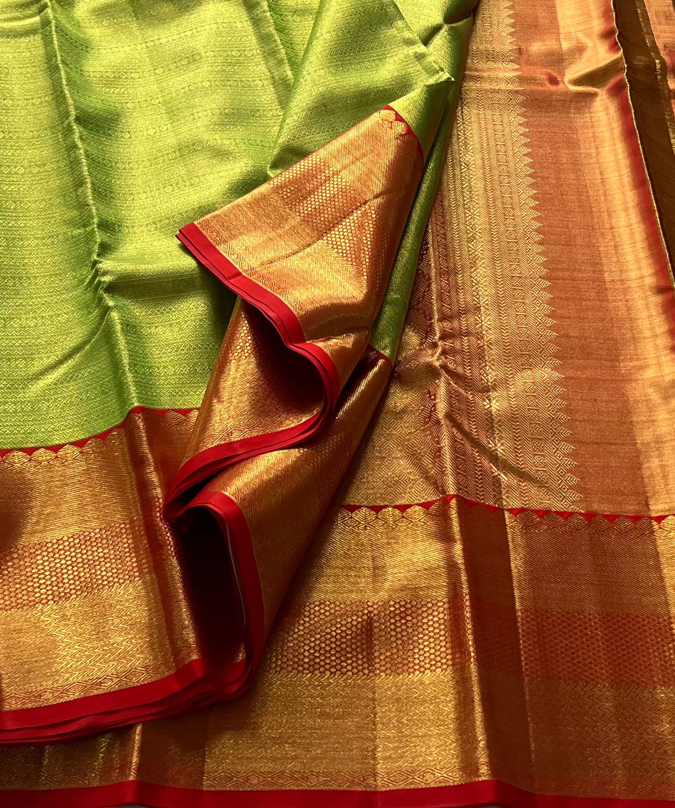 PARROT GREEN/RED  COLOUR COMBITION PURE KANCHI SILK SAREE