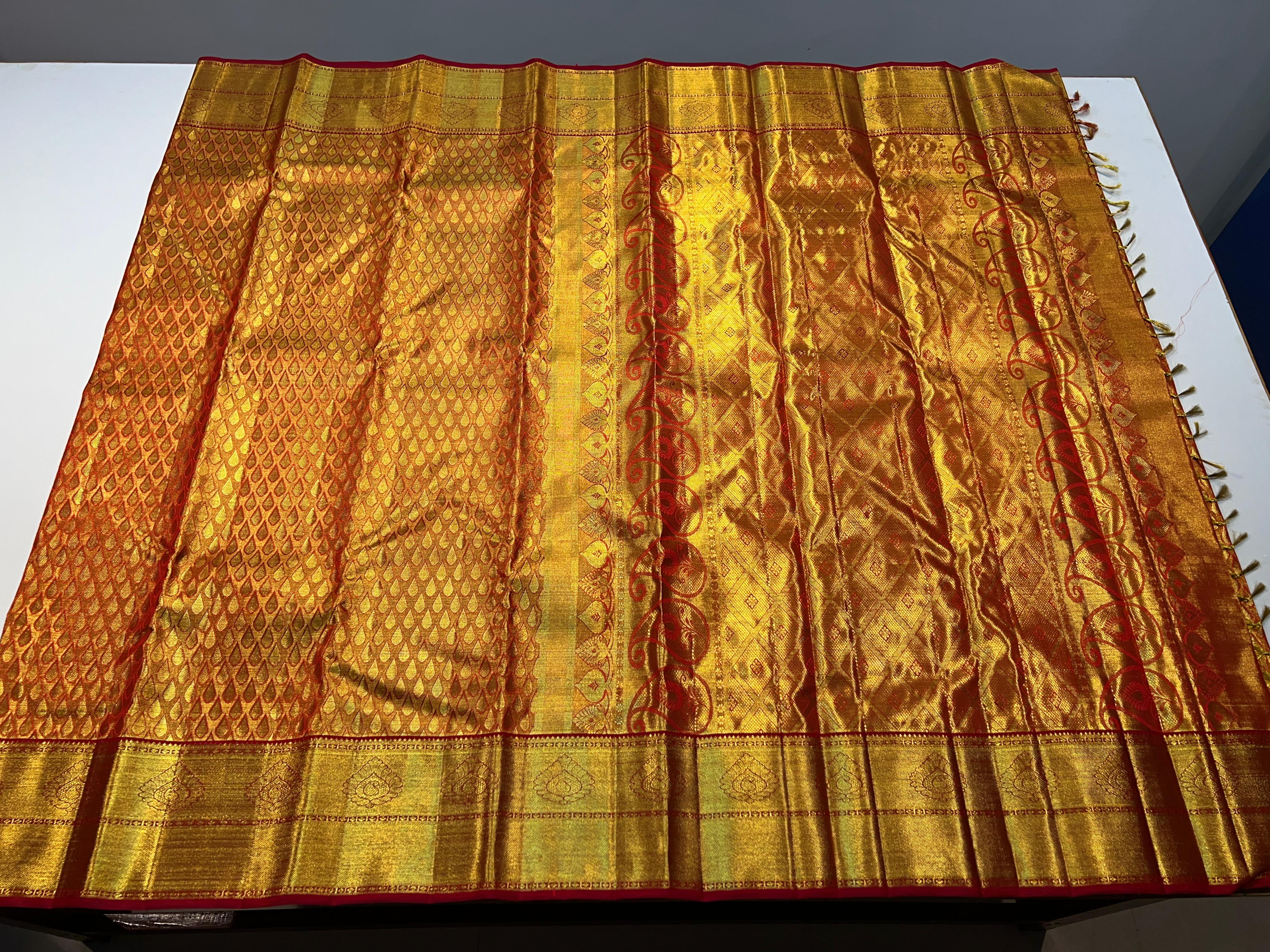 GOLD/RED  COLOUR COMBITION PURE KANCHI SILK SAREE