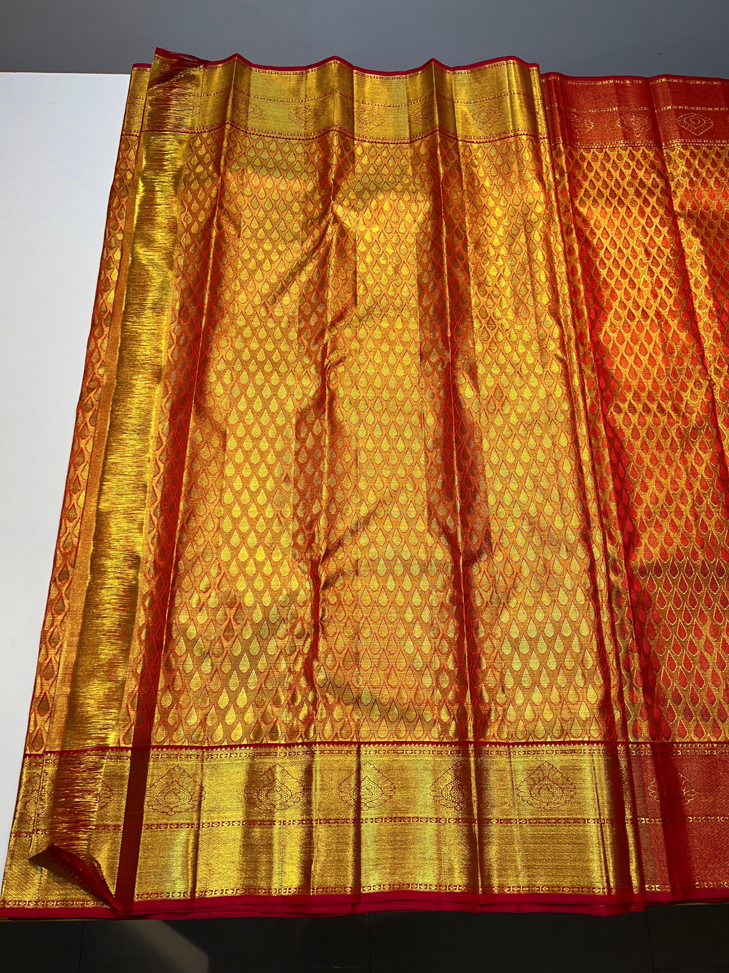 GOLD/RED  COLOUR COMBITION PURE KANCHI SILK SAREE