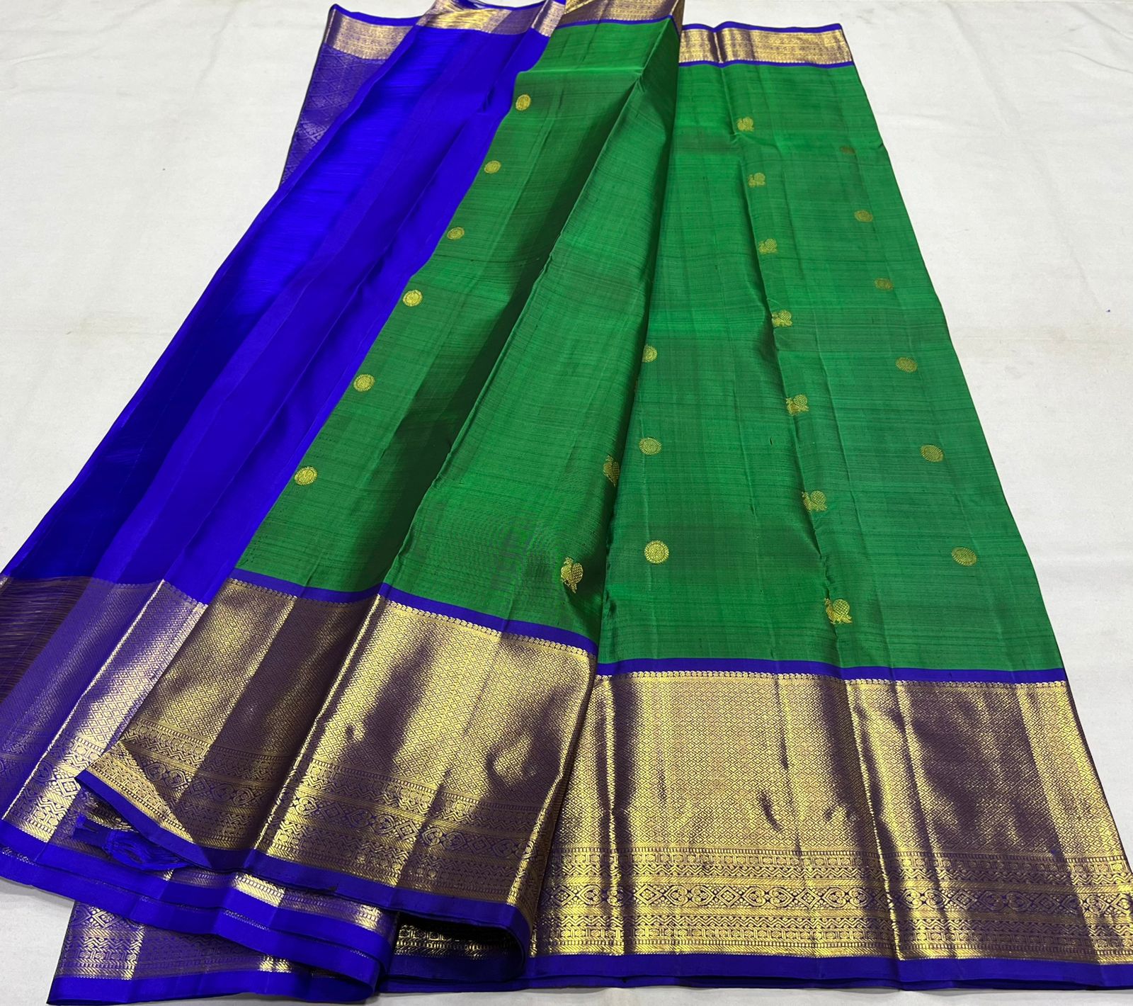 GREEN/ROYAL BLUE  COLOUR COMBITION PURE KANCHI SILK SAREE