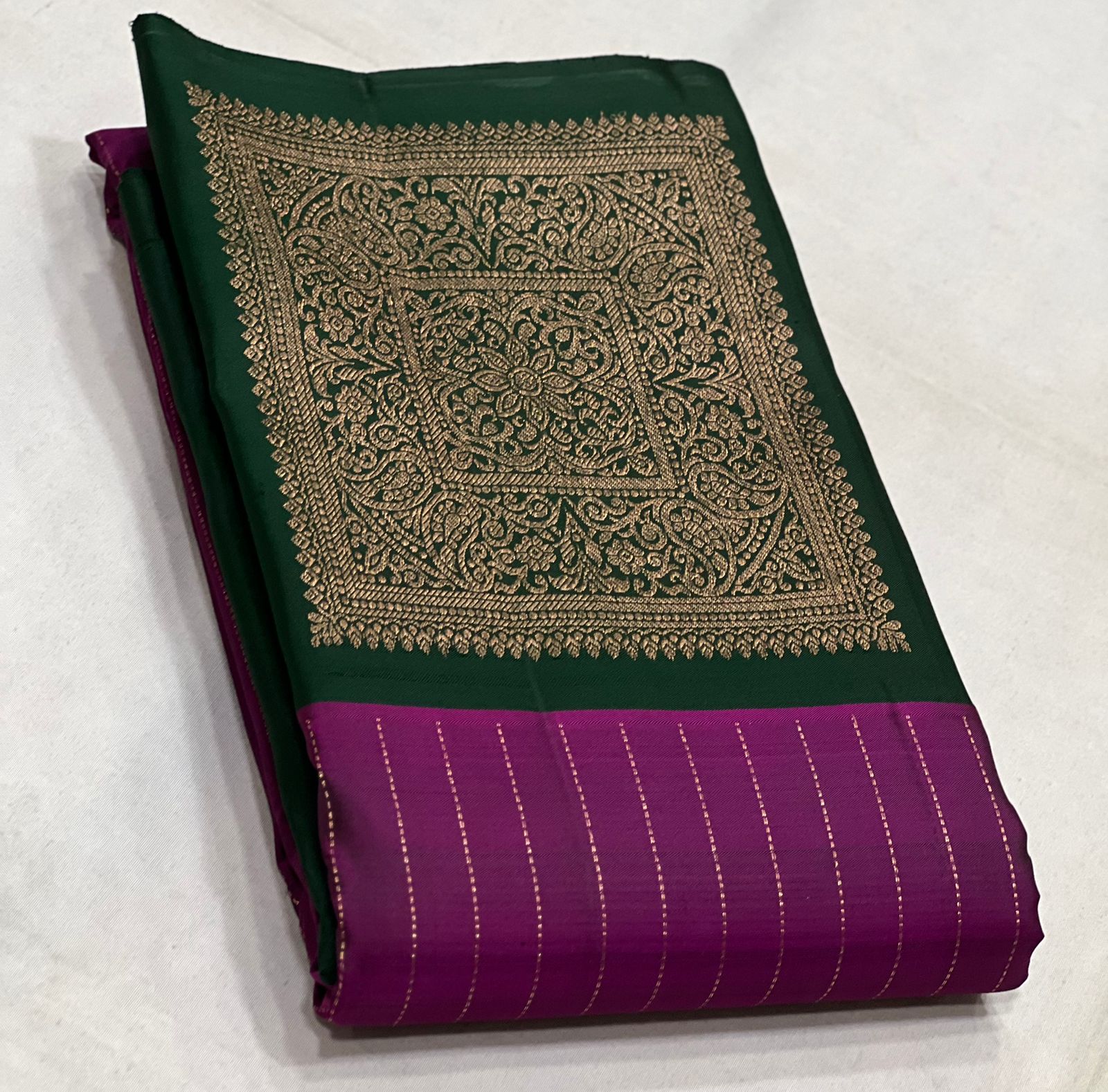 BOTTLE GREEN/PURPLE  COLOUR COMBITION PURE KANCHI SILK SAREE