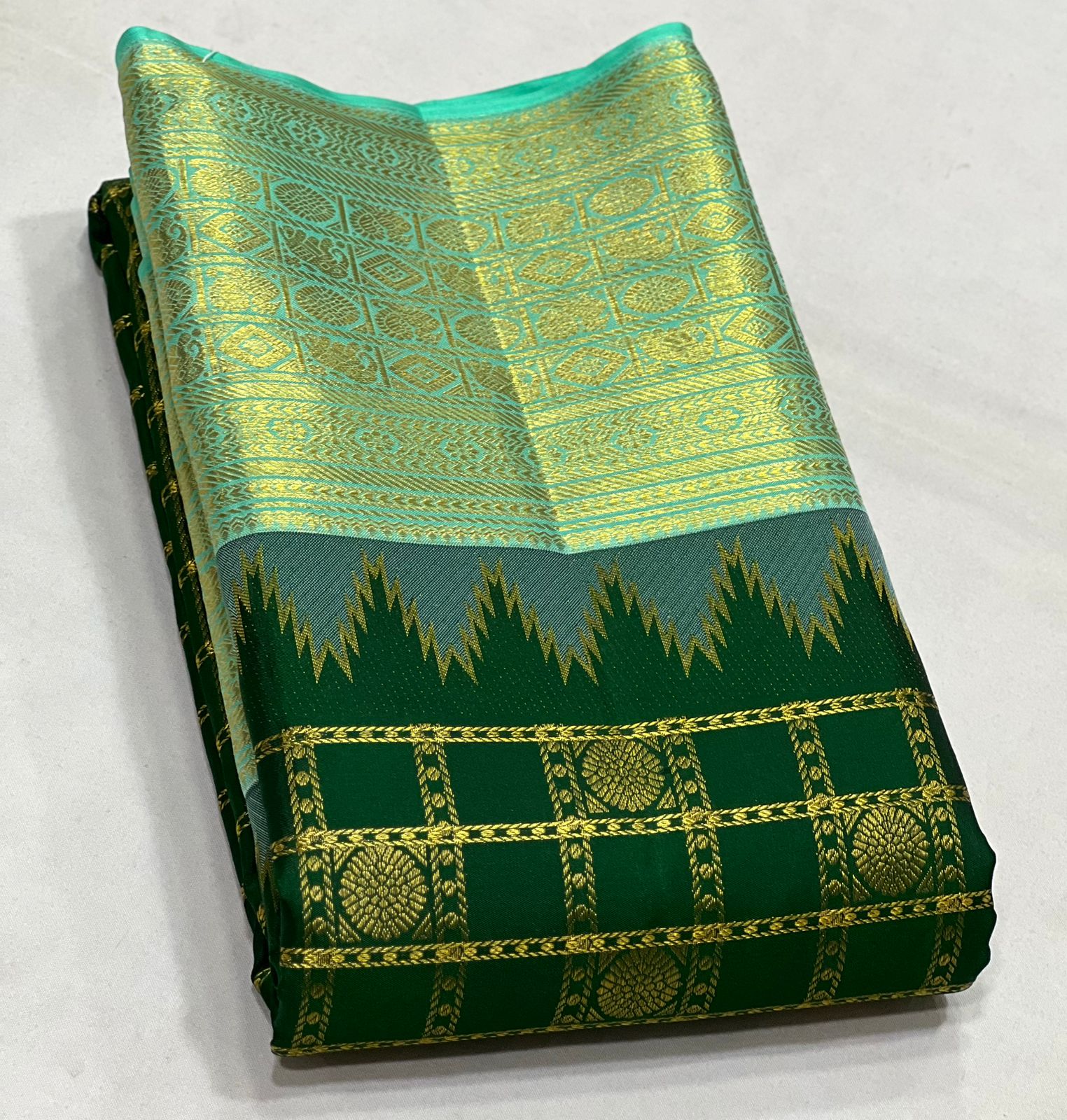 BOTTLE GREEN/LITE TORQUISE GREEN COLOUR COMBITION PURE KANCHI SILK SAREE