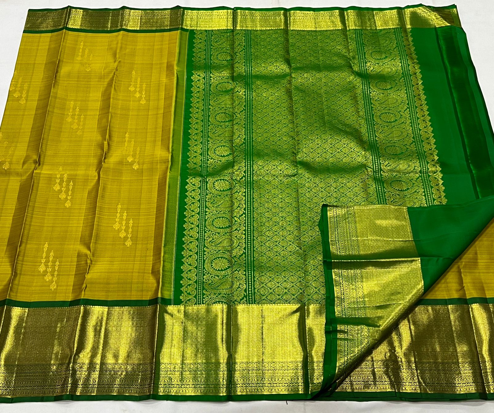 MEHANDHI GREEN/BOTTLE GREEN  COLOUR COMBITION PURE KANCHI SILK SAREE