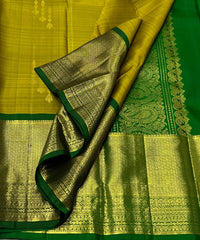 MEHANDHI GREEN/BOTTLE GREEN  COLOUR COMBITION PURE KANCHI SILK SAREE