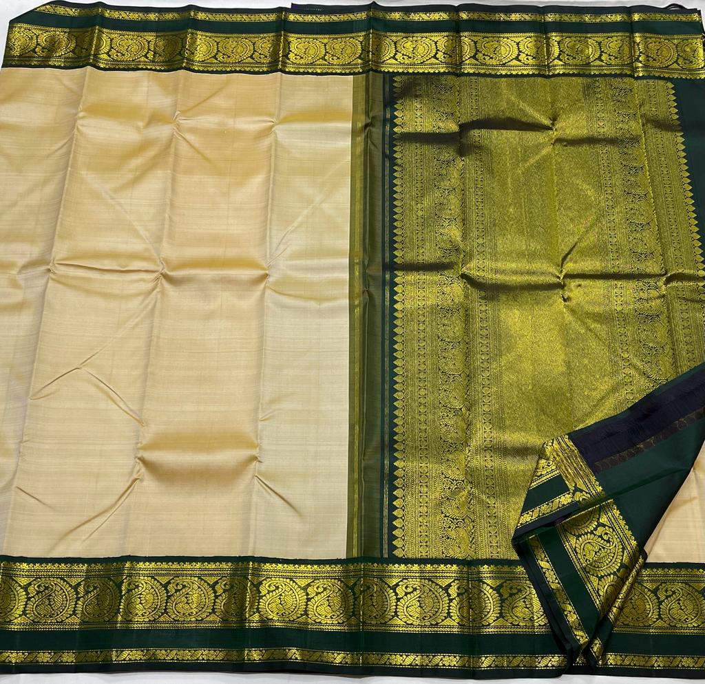 CREAM/BOTTLE GREEN  COMBITION PURE KANCHI SILK SAREE