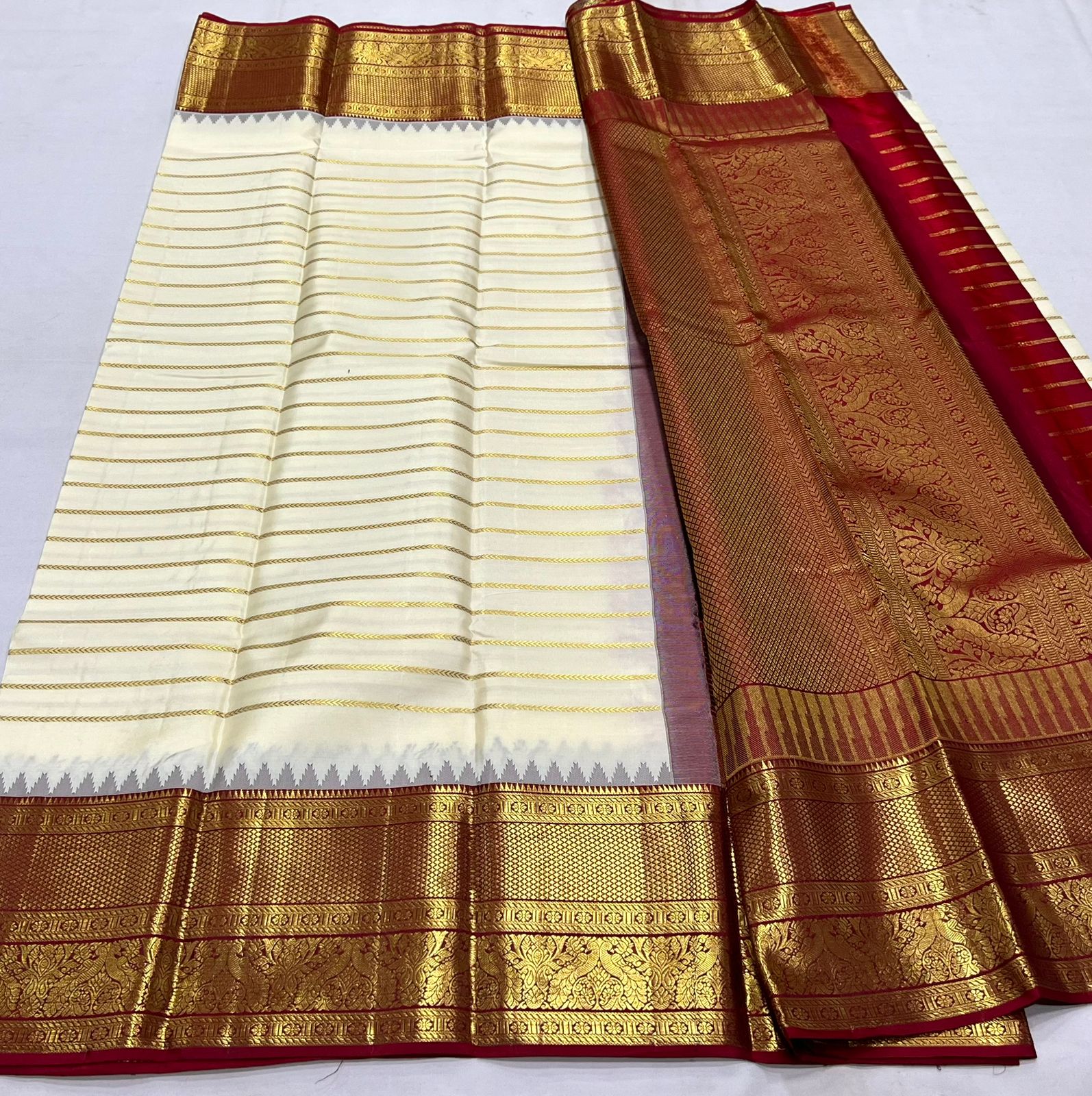 CREAM/MAROON  BORDER COMBITION PURE KANCHI SILK SAREE