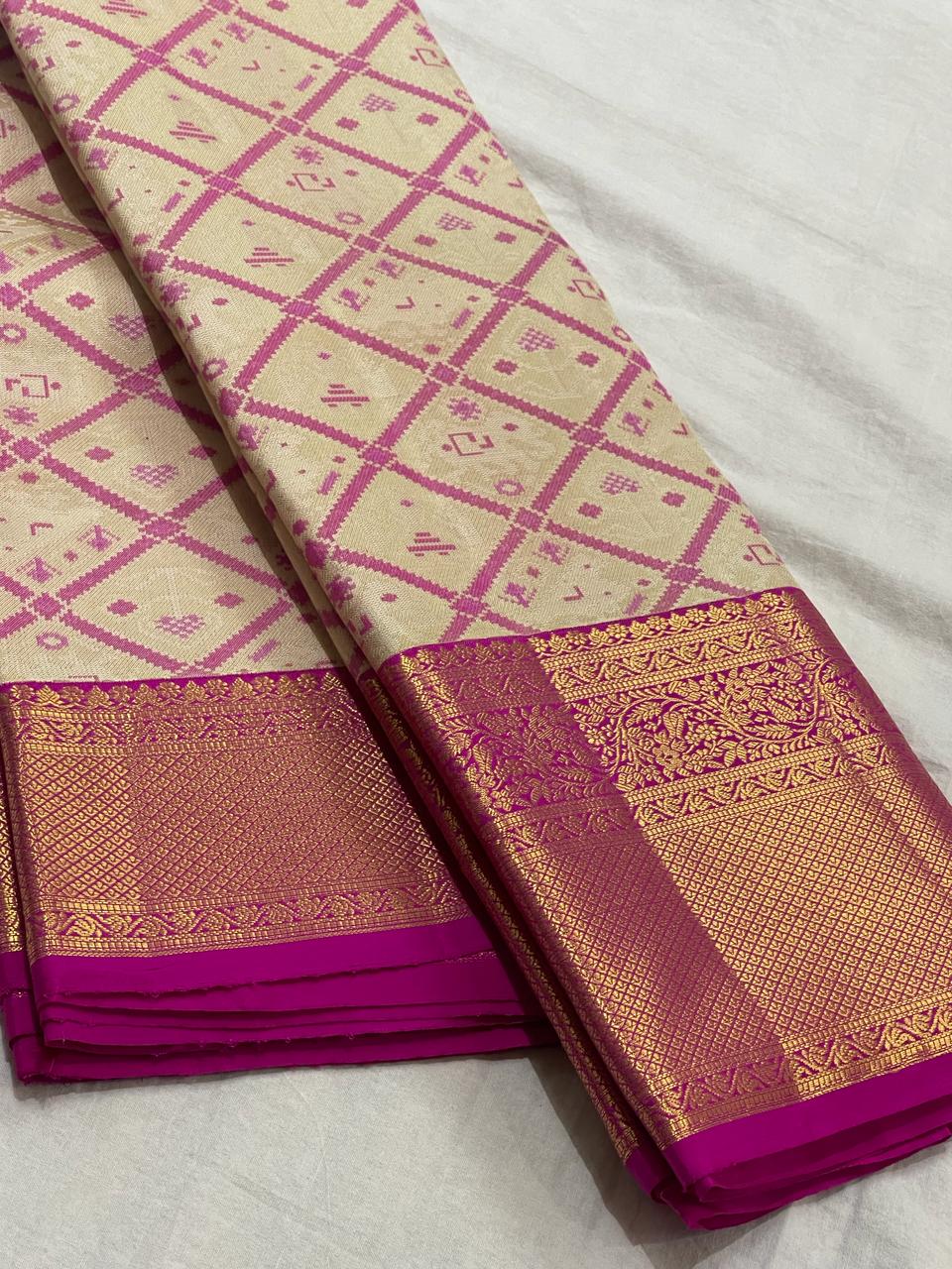 CREAM/PINK  BORDER COMBITION PURE KANCHI SILK SAREE