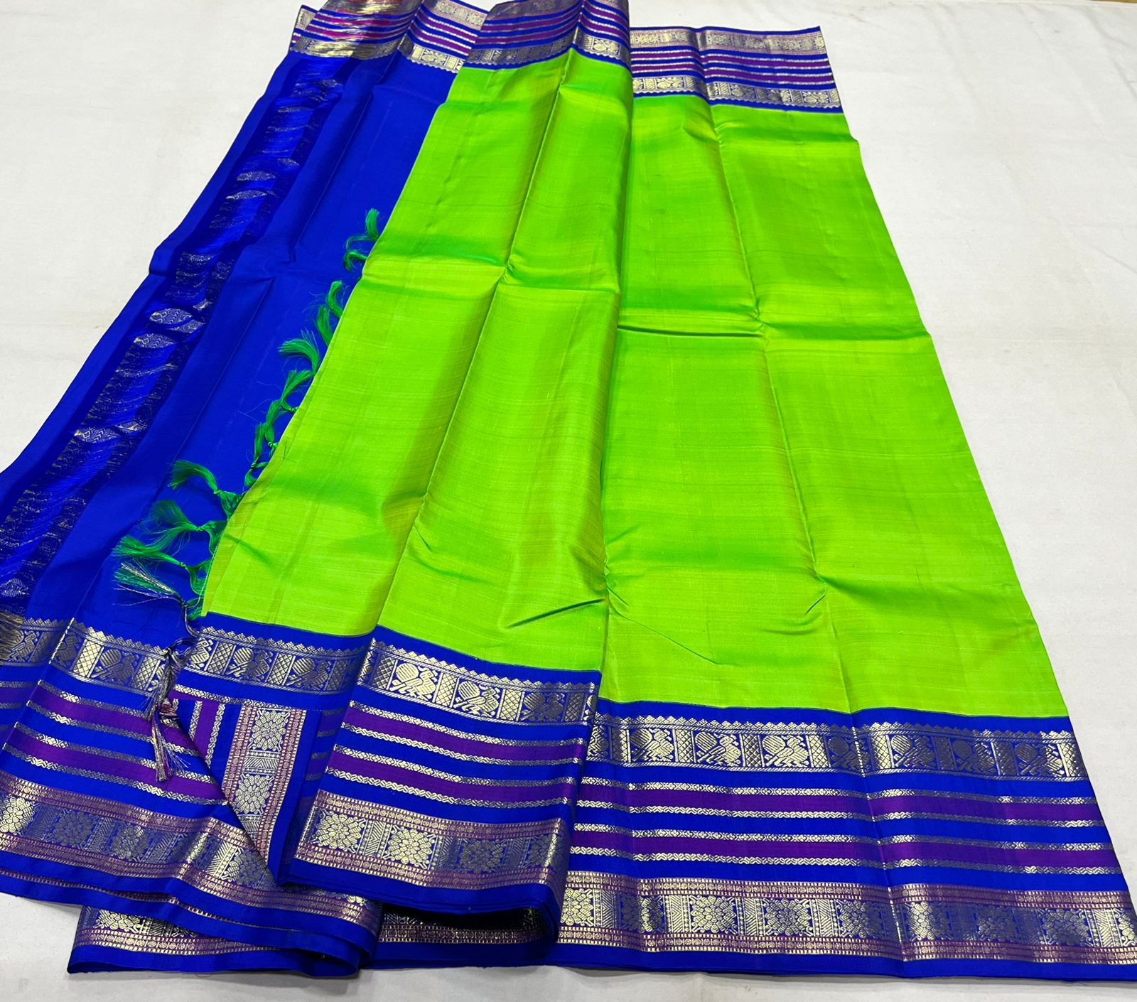 PARROT GREEN/ROYAL BLUE  BORDER COMBITION PURE KANCHI SILK SAREE