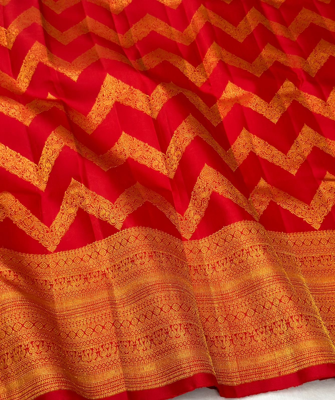 RED/GOLD BORDER COMBITION PURE KANCHI SILK SAREE