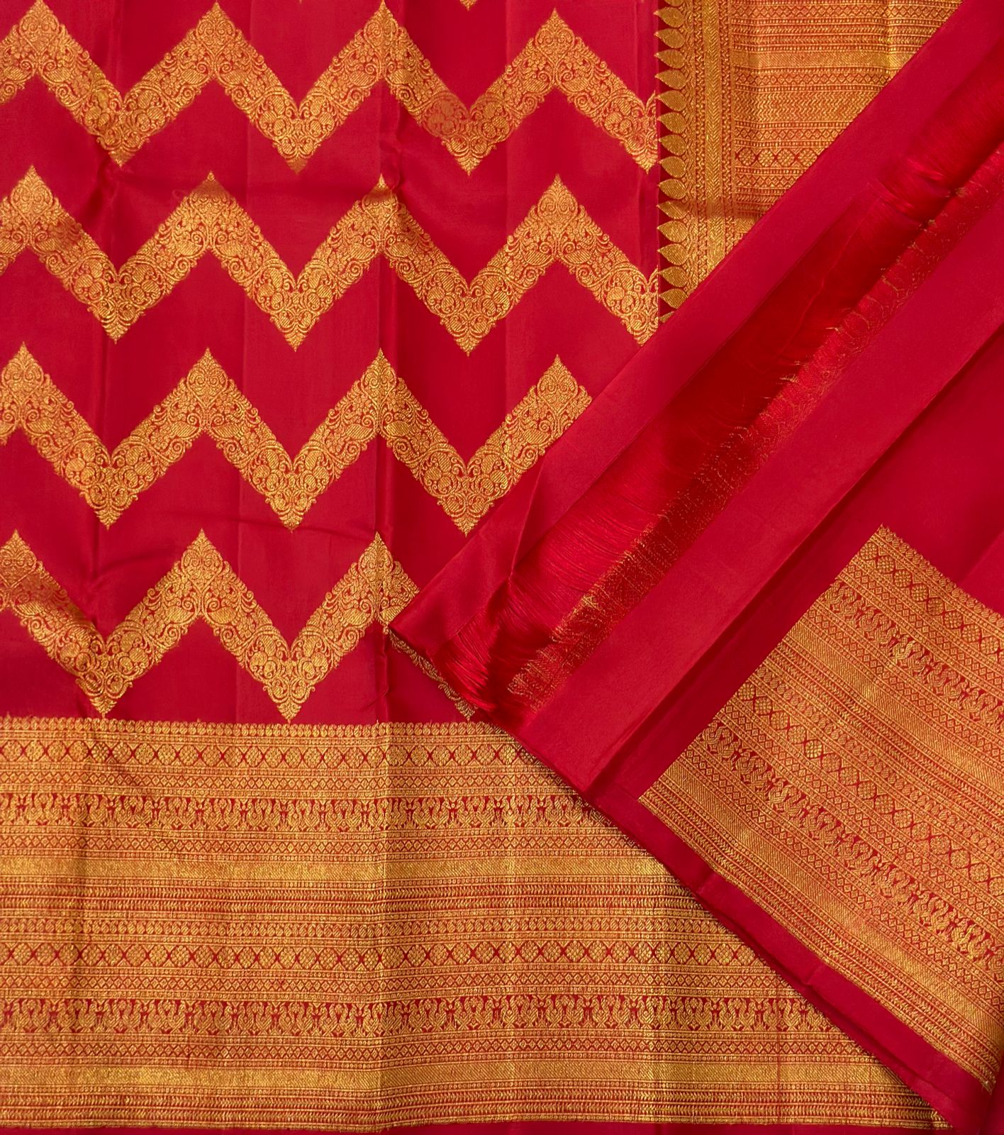 RED/GOLD BORDER COMBITION PURE KANCHI SILK SAREE