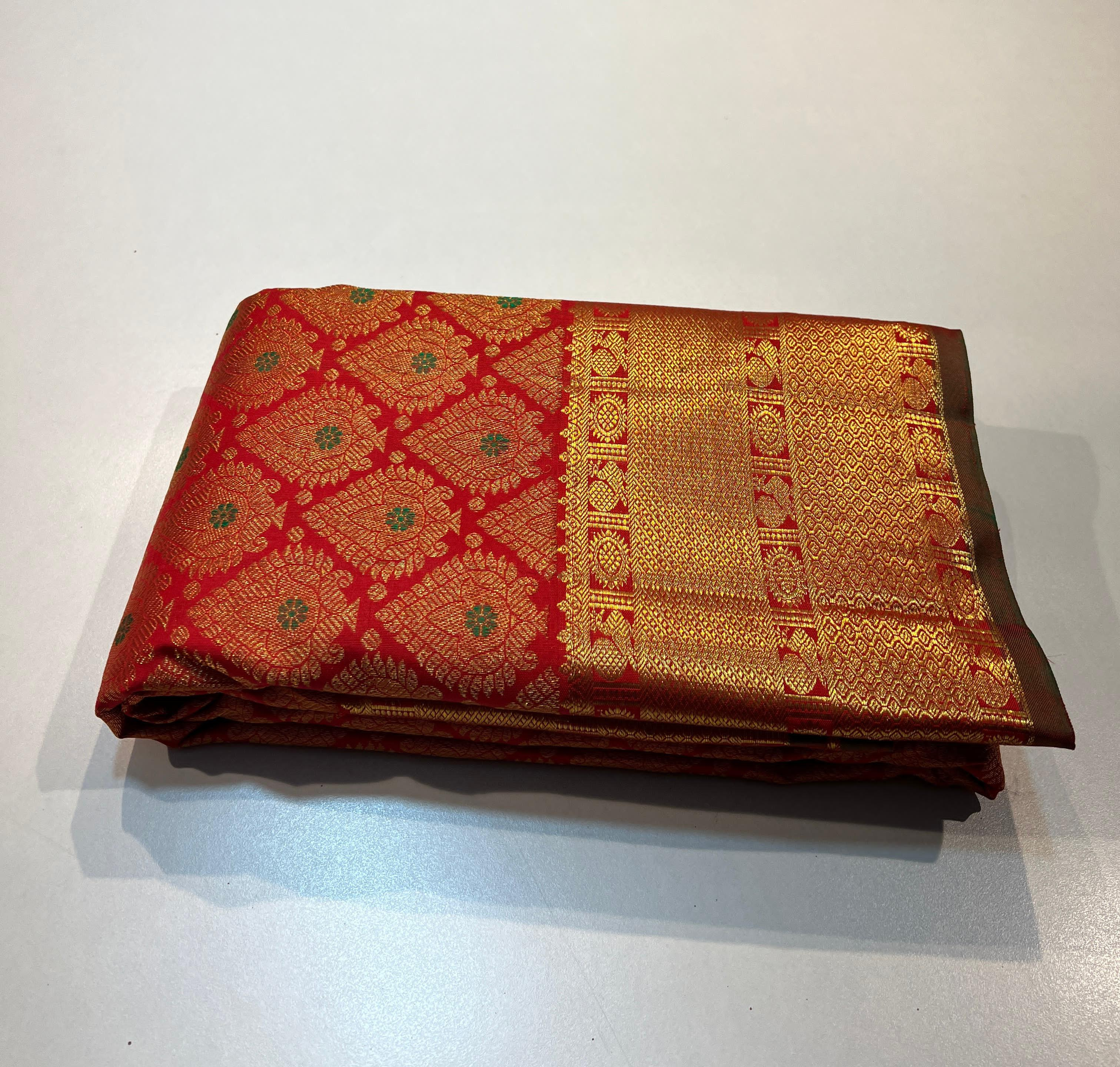 CHILLI RED COLOUR  ZARI BORDER COMBITION PURE KANCHI SILK SAREE