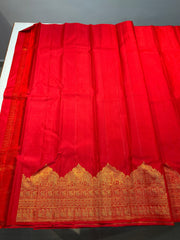 DARK RED COLOUR  ZARI BORDER COMBITION PURE KANCHI SILK SAREE