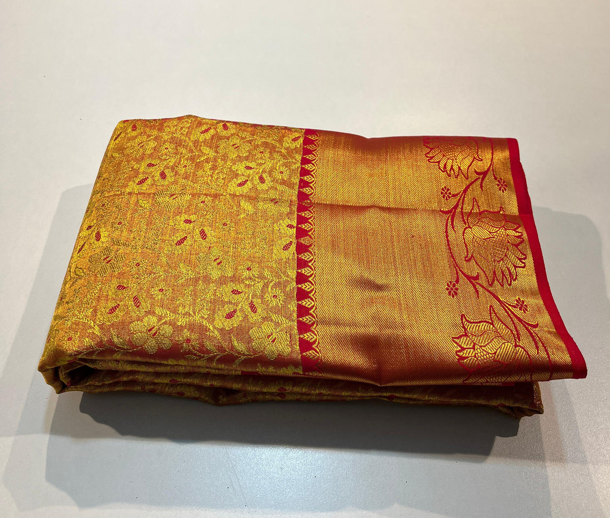 RED/GOLD BORDER COMBITION PURE KANCHI SILK SAREE