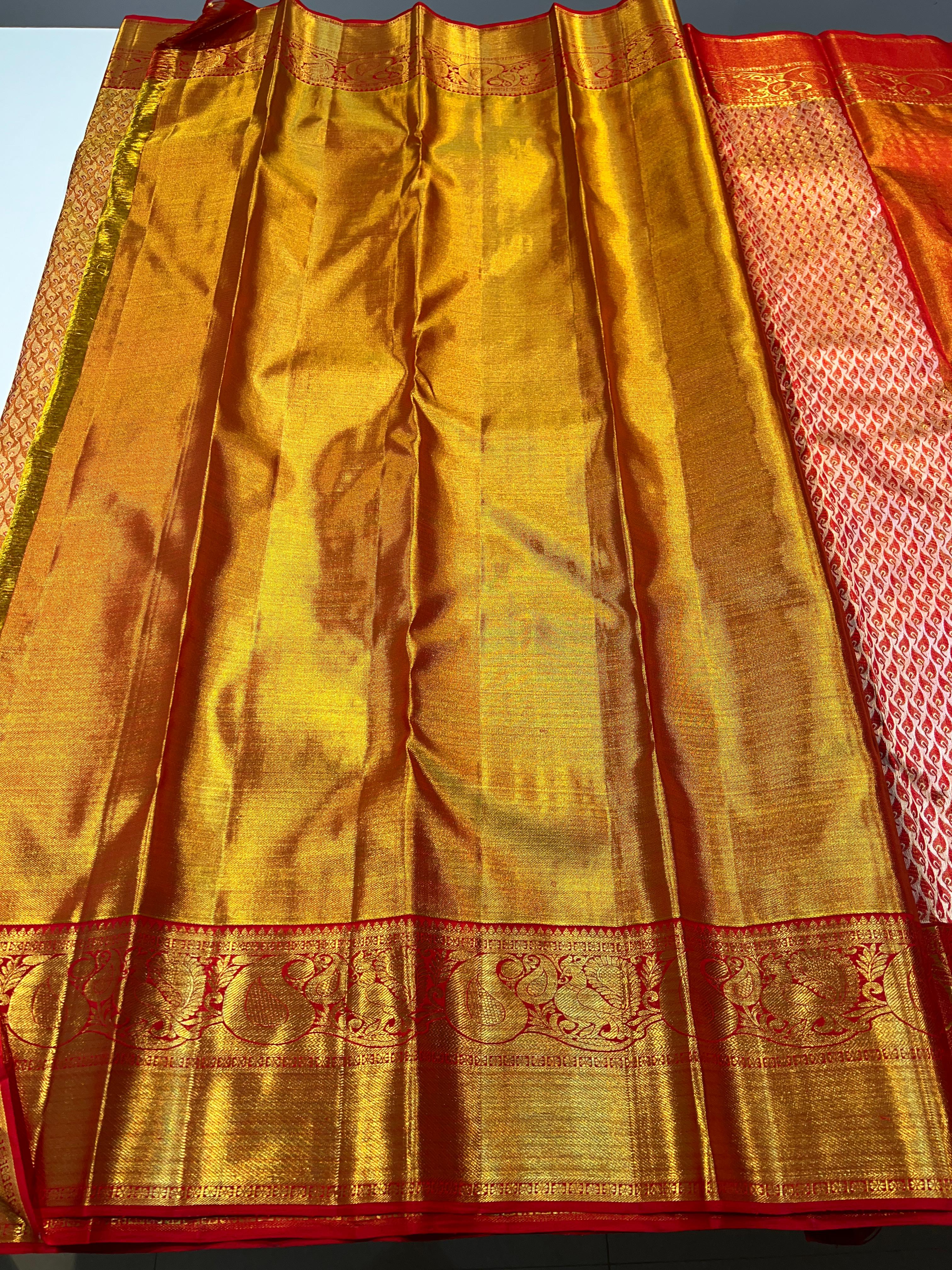 GOLD & RED ZARI KANCHIPURAM SLIK SAREE