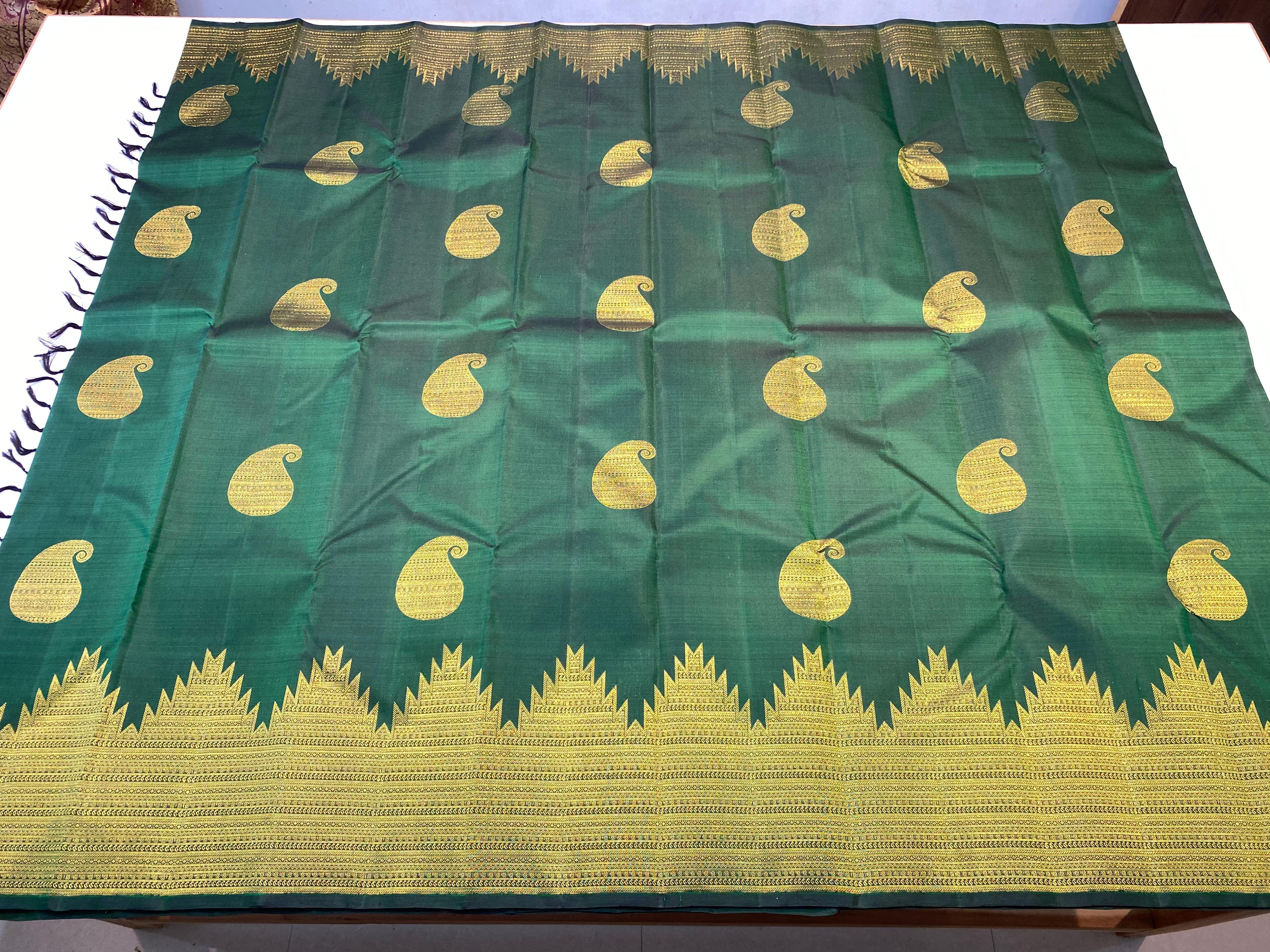 BOTTLE GREEN COLOUR  ZARI BORDER COMBITION PURE KANCHI SILK SAREE (Copy)