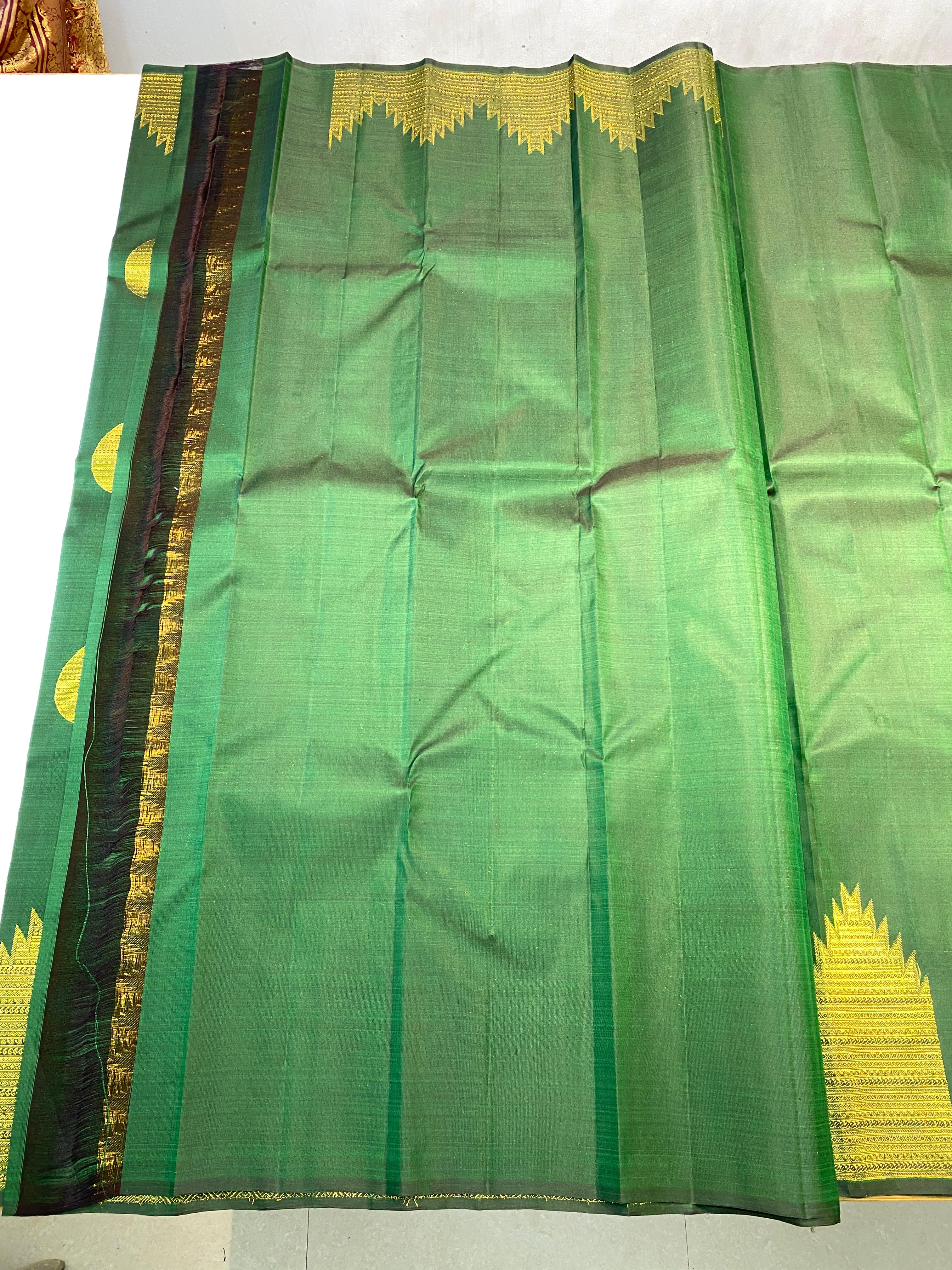 BOTTLE GREEN COLOUR  ZARI BORDER COMBITION PURE KANCHI SILK SAREE (Copy)