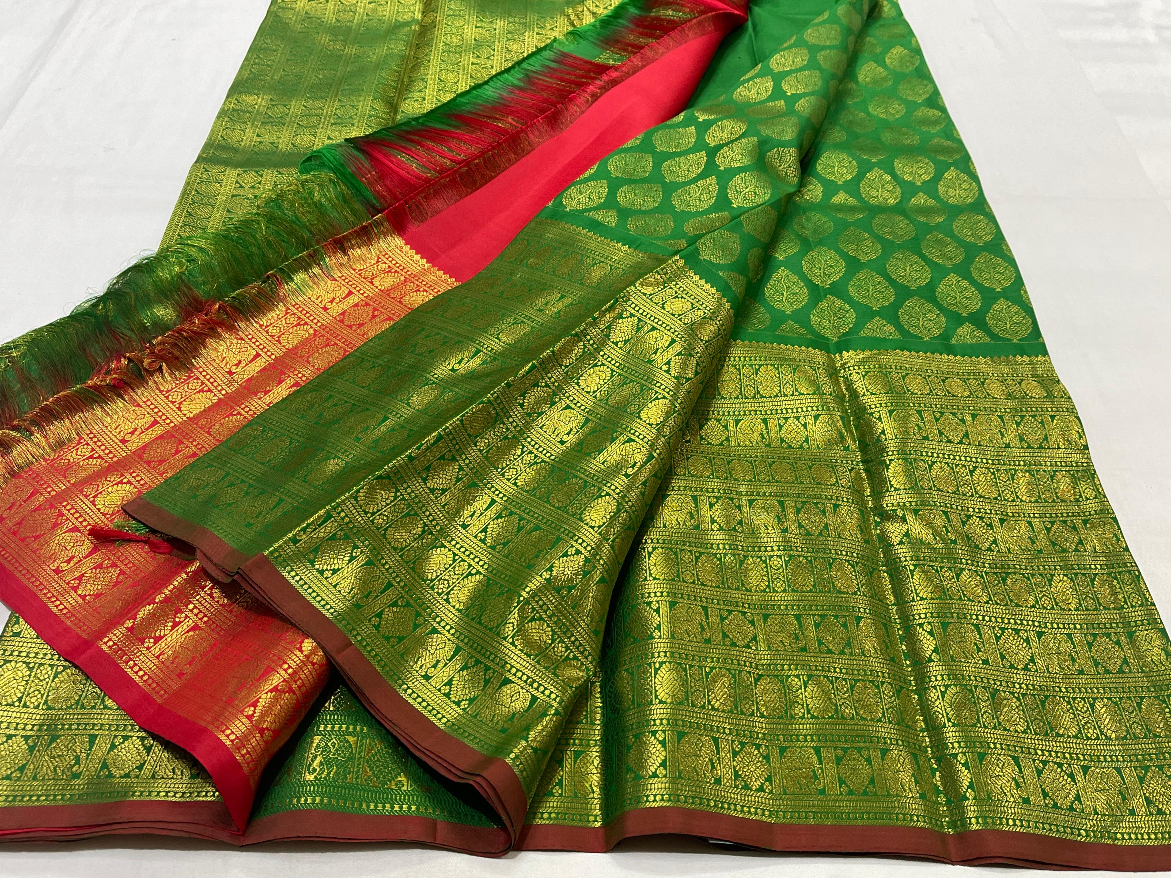 GREEN/RED  COLOUR  ZARI BORDER COMBITION PURE KANCHI SILK SAREE