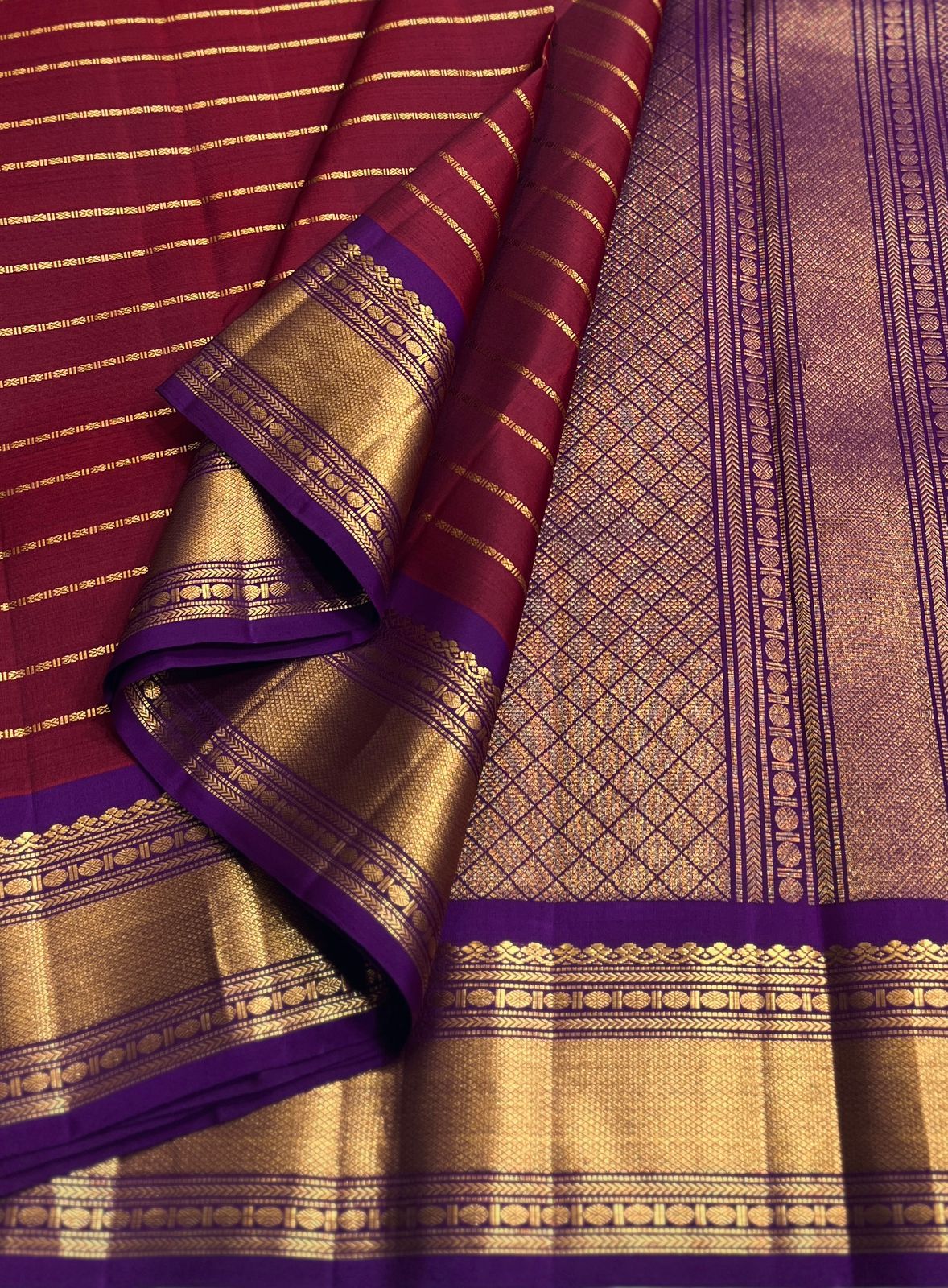 MAROON/PURPLE  COLOUR  ZARI BORDER COMBITION PURE KANCHI SILK SAREE