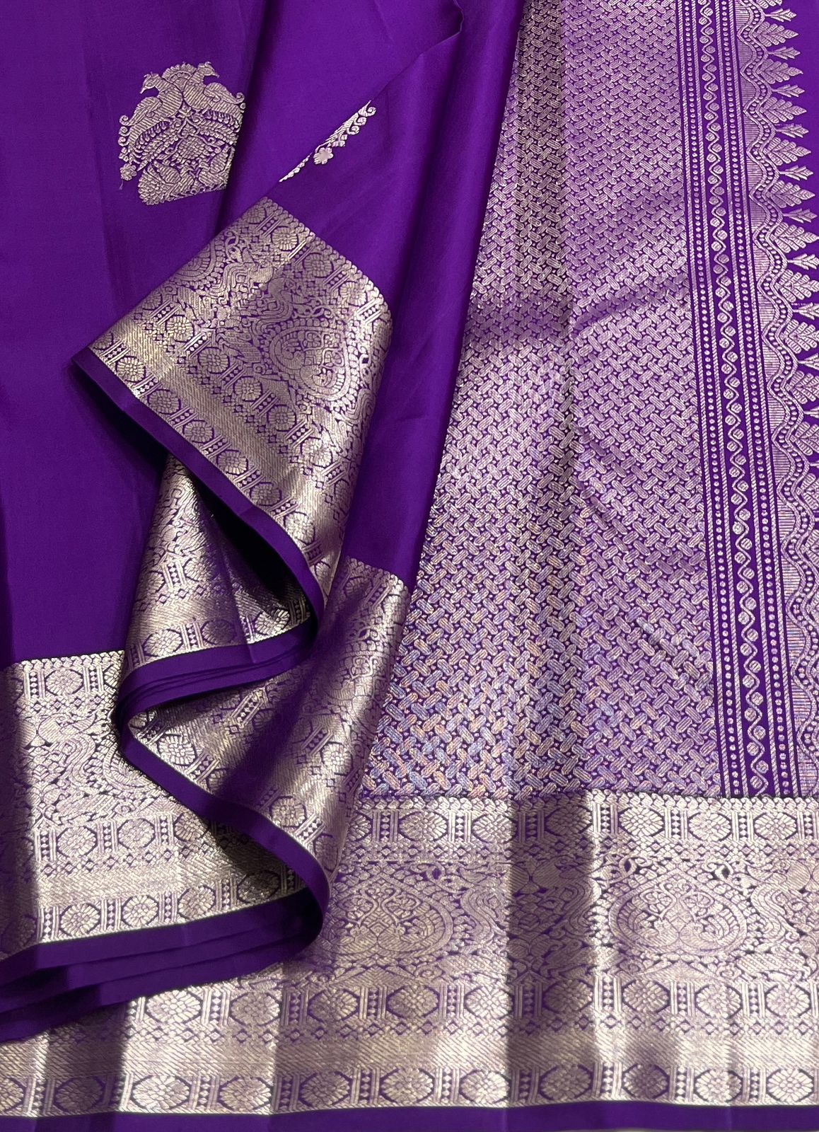 PURPLE COLOUR ZARI COMBINITION PURE SILK SAREES