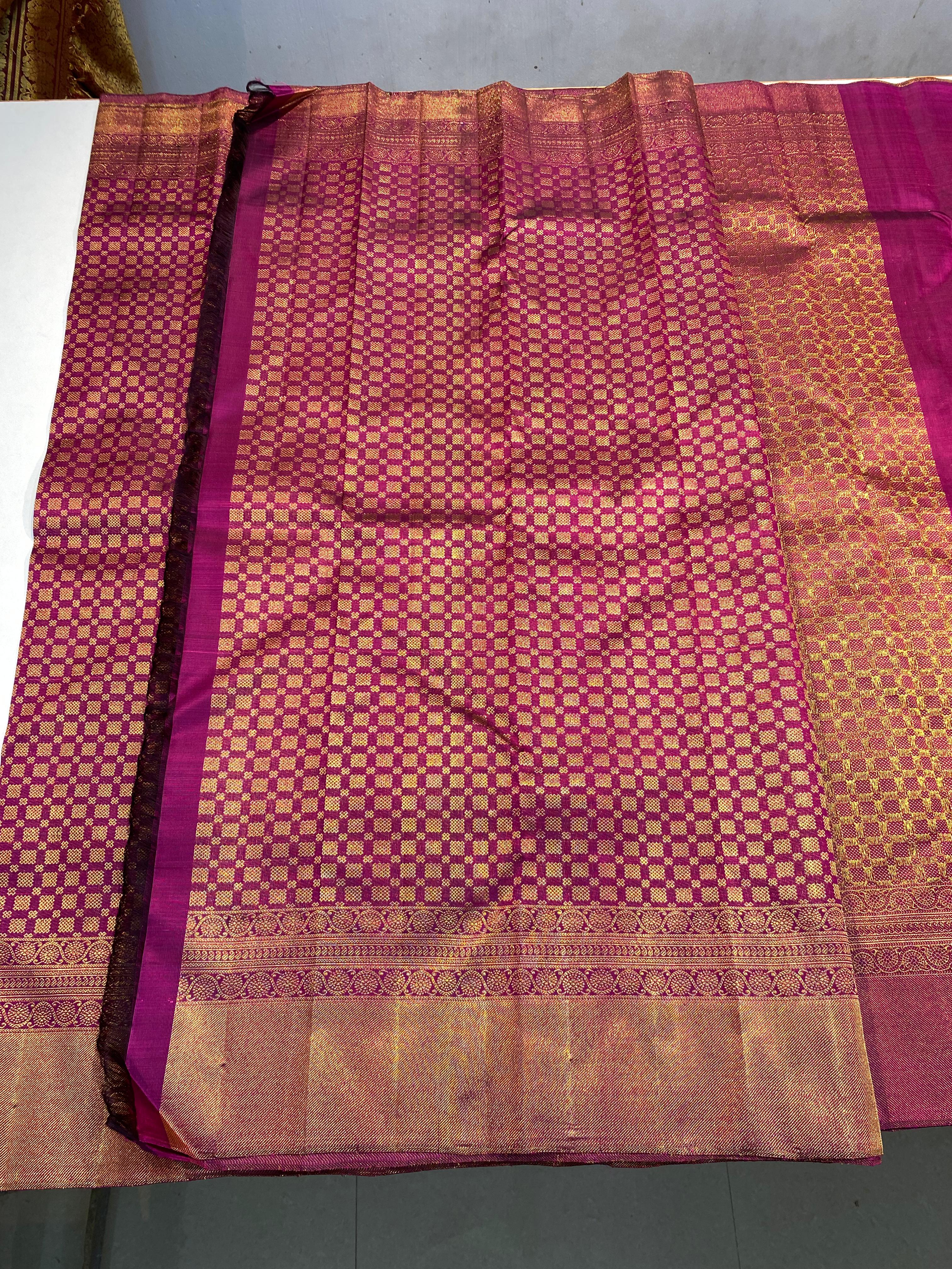 MAGENTA PURPLE COLOUR \  GOLD BORDER ZARI PURE KANCHIPURAM SAREE