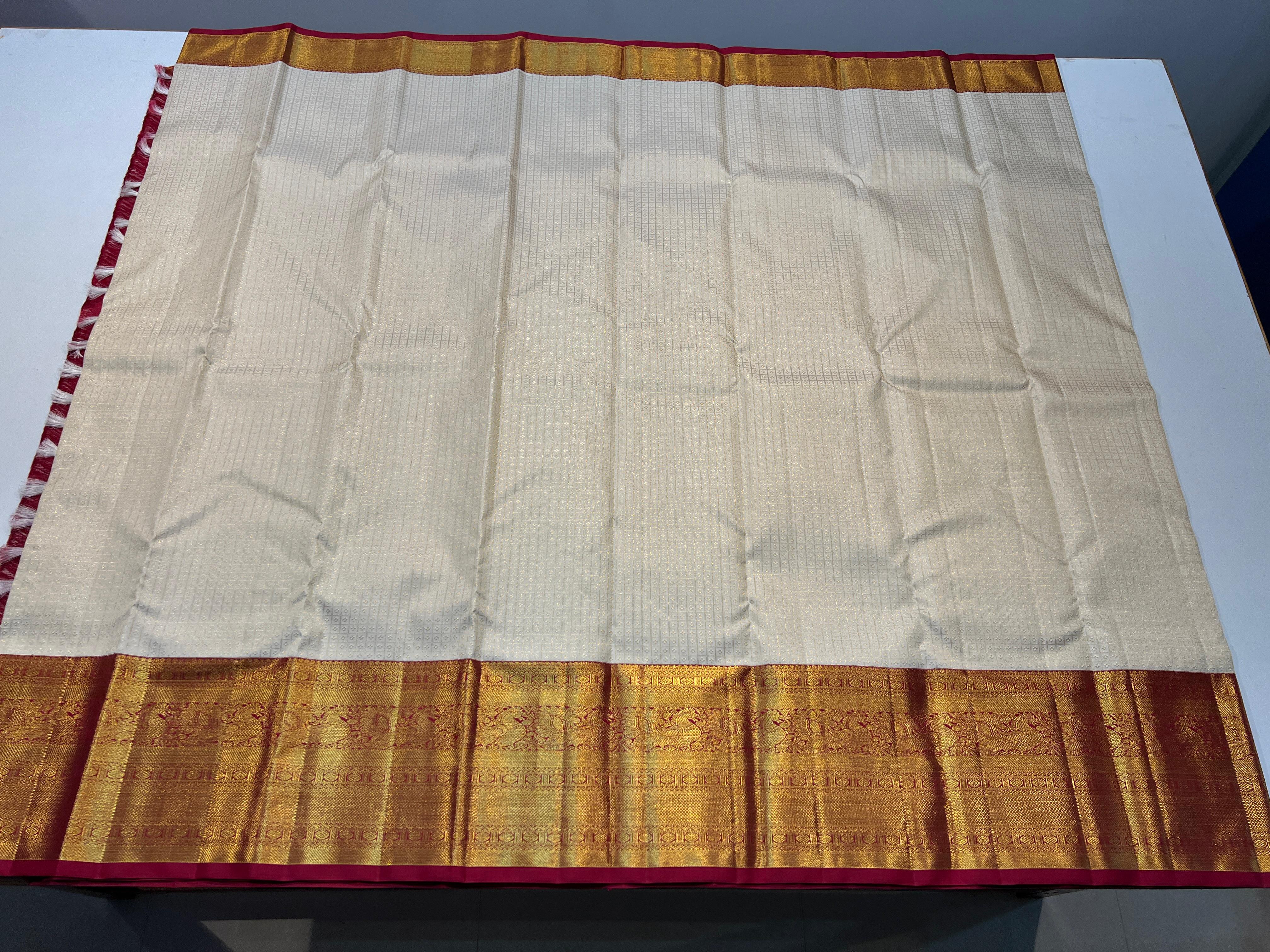 WHITE COLOR&GOLD BORDER KANCHIPURAM SAREE