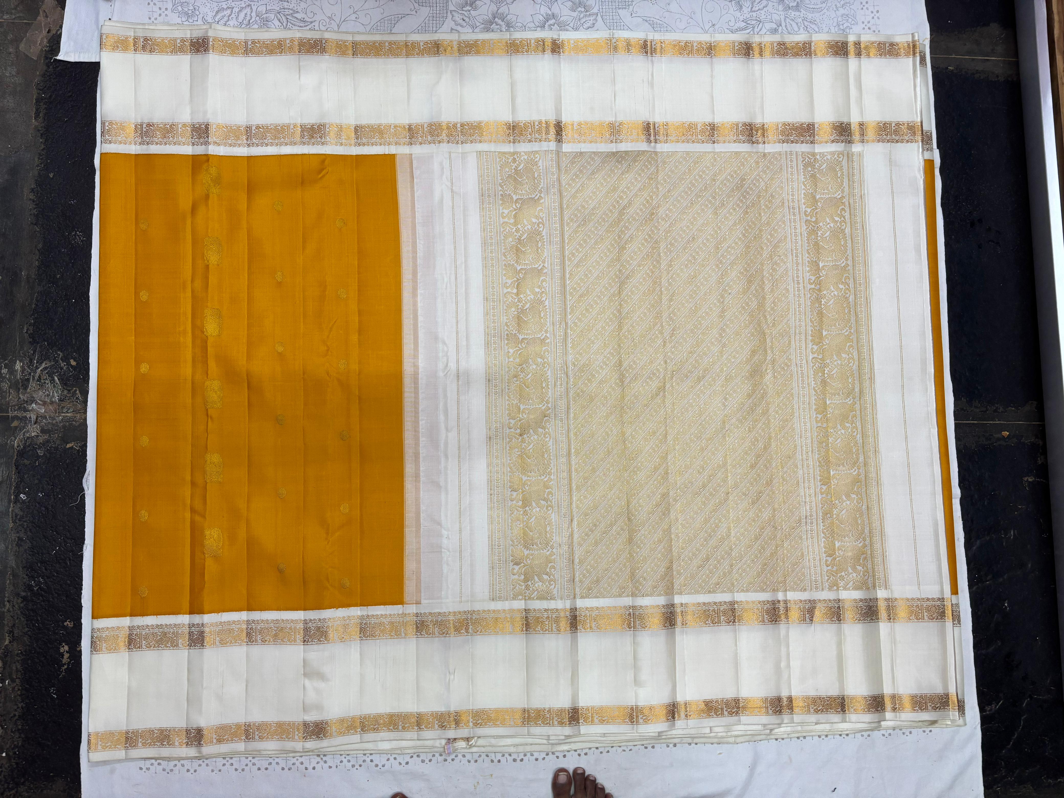 ORANGE & WHITE BORDER GADWAL SILK SAREE