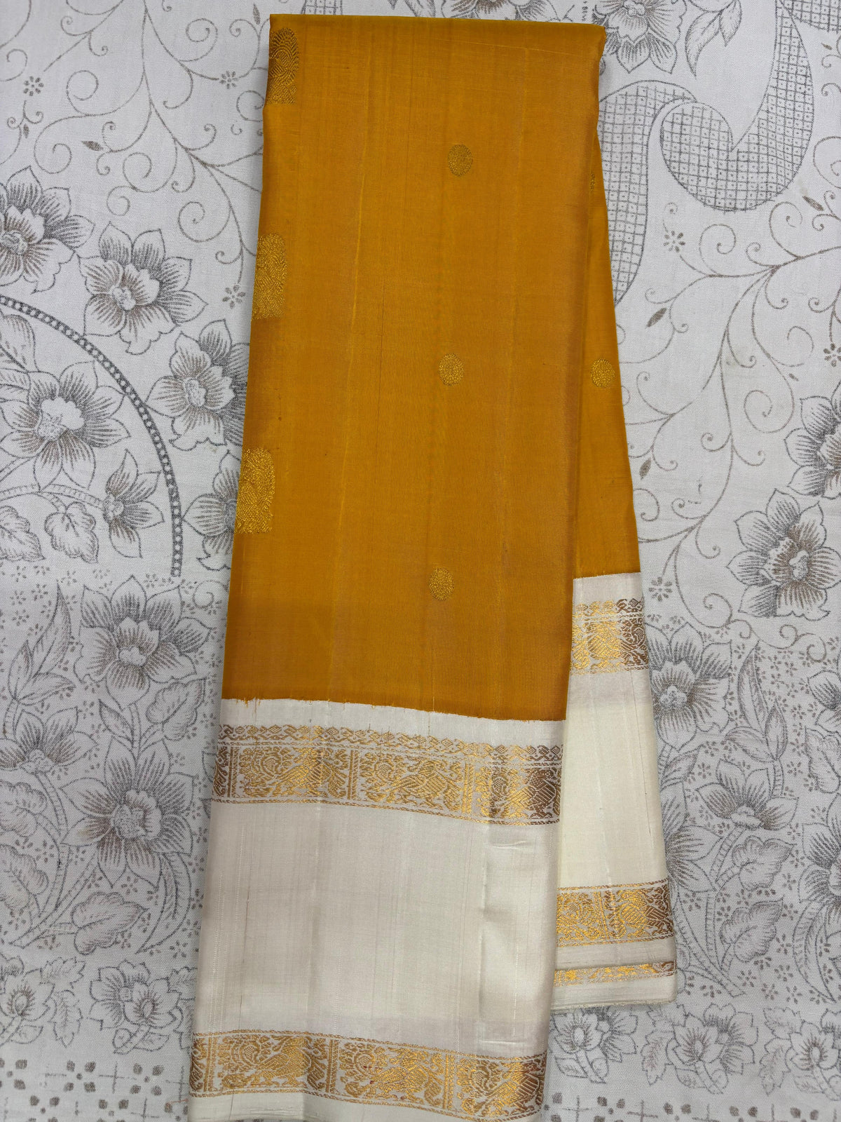 ORANGE & WHITE BORDER GADWAL SILK SAREE